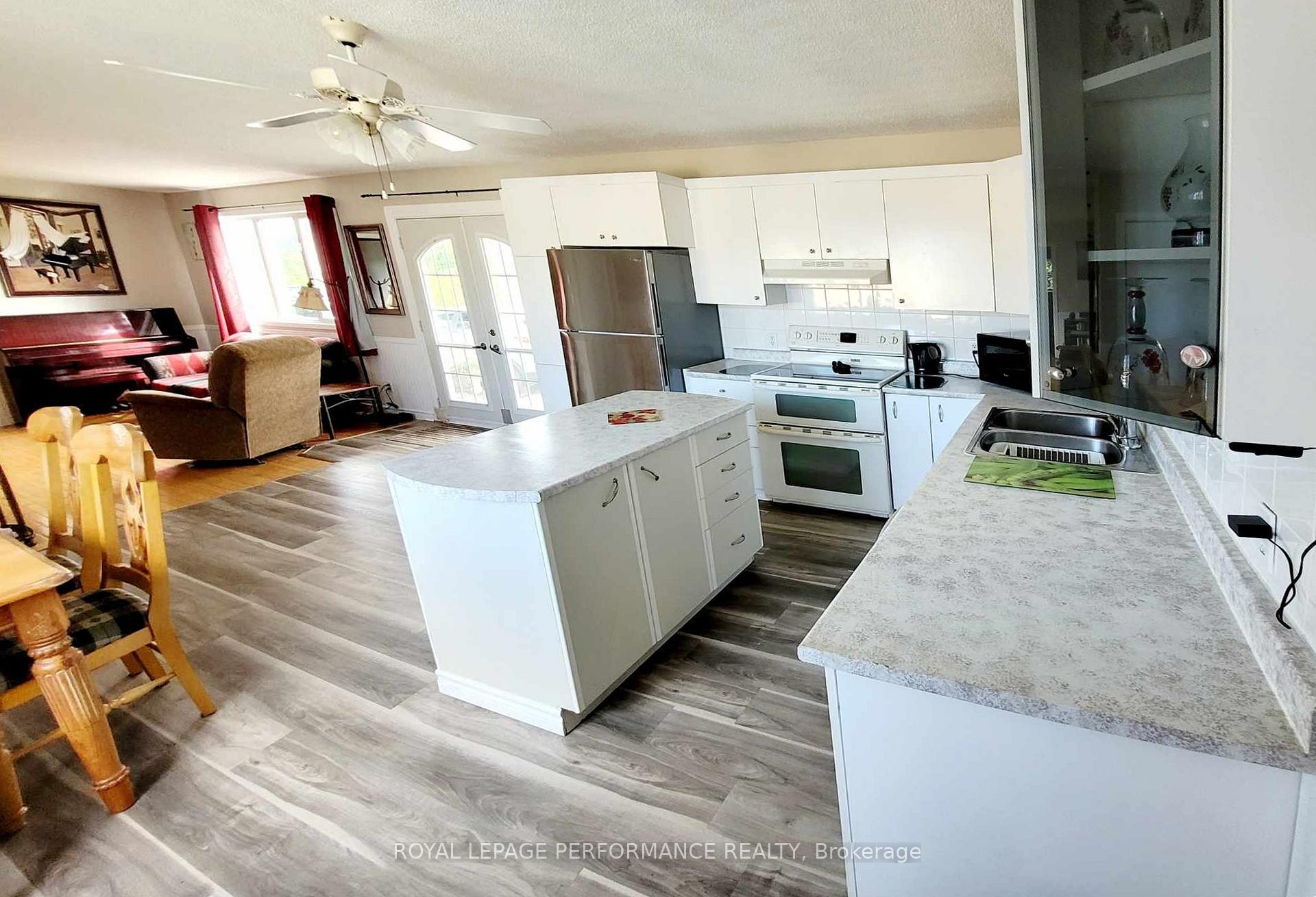 Photo 4 of Unit 11, 3265 Front Road, Champlain, Champlain Twp — HOMEH