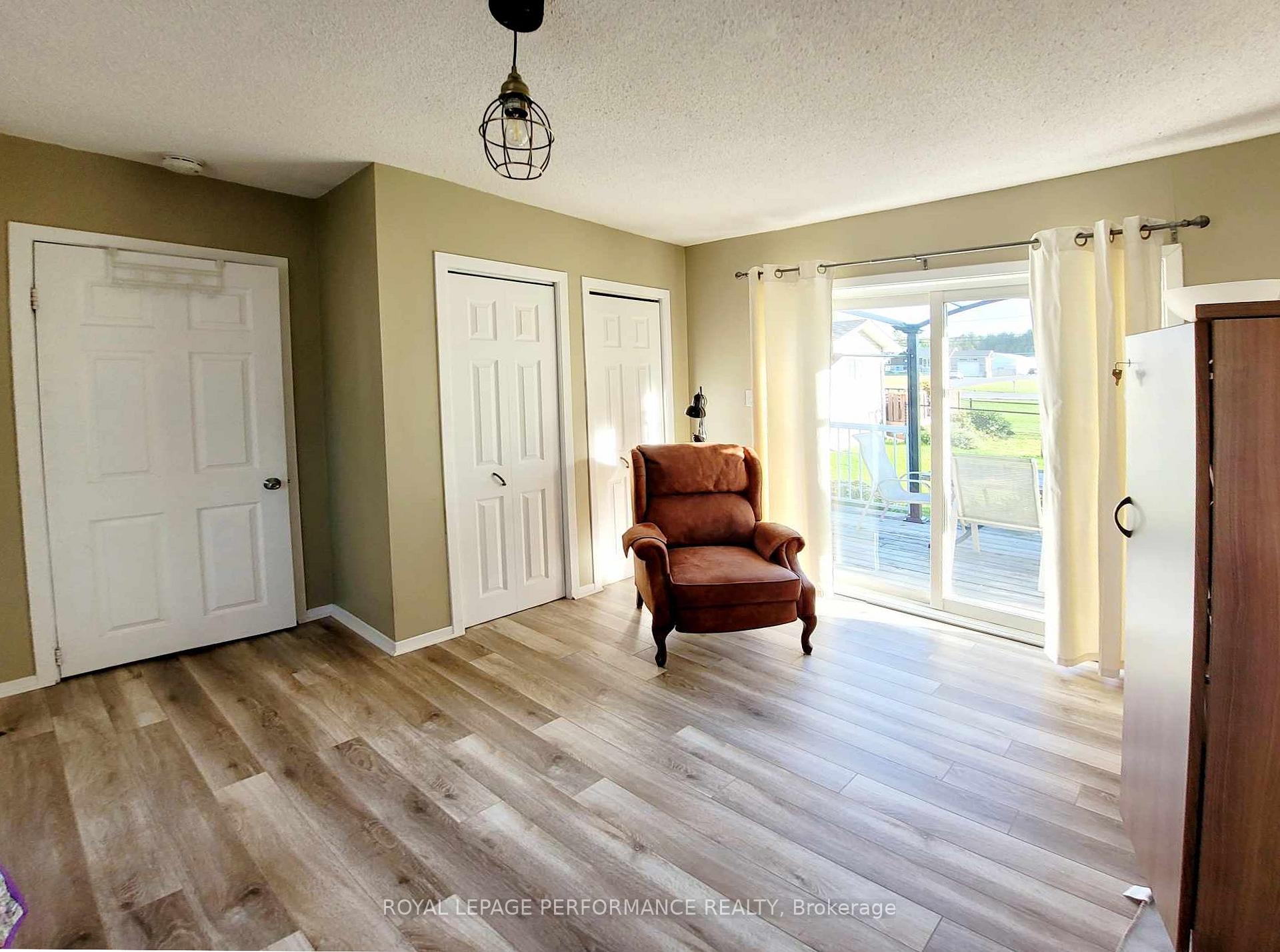Photo 8 of Unit 11, 3265 Front Road, Champlain, Champlain Twp — HOMEH