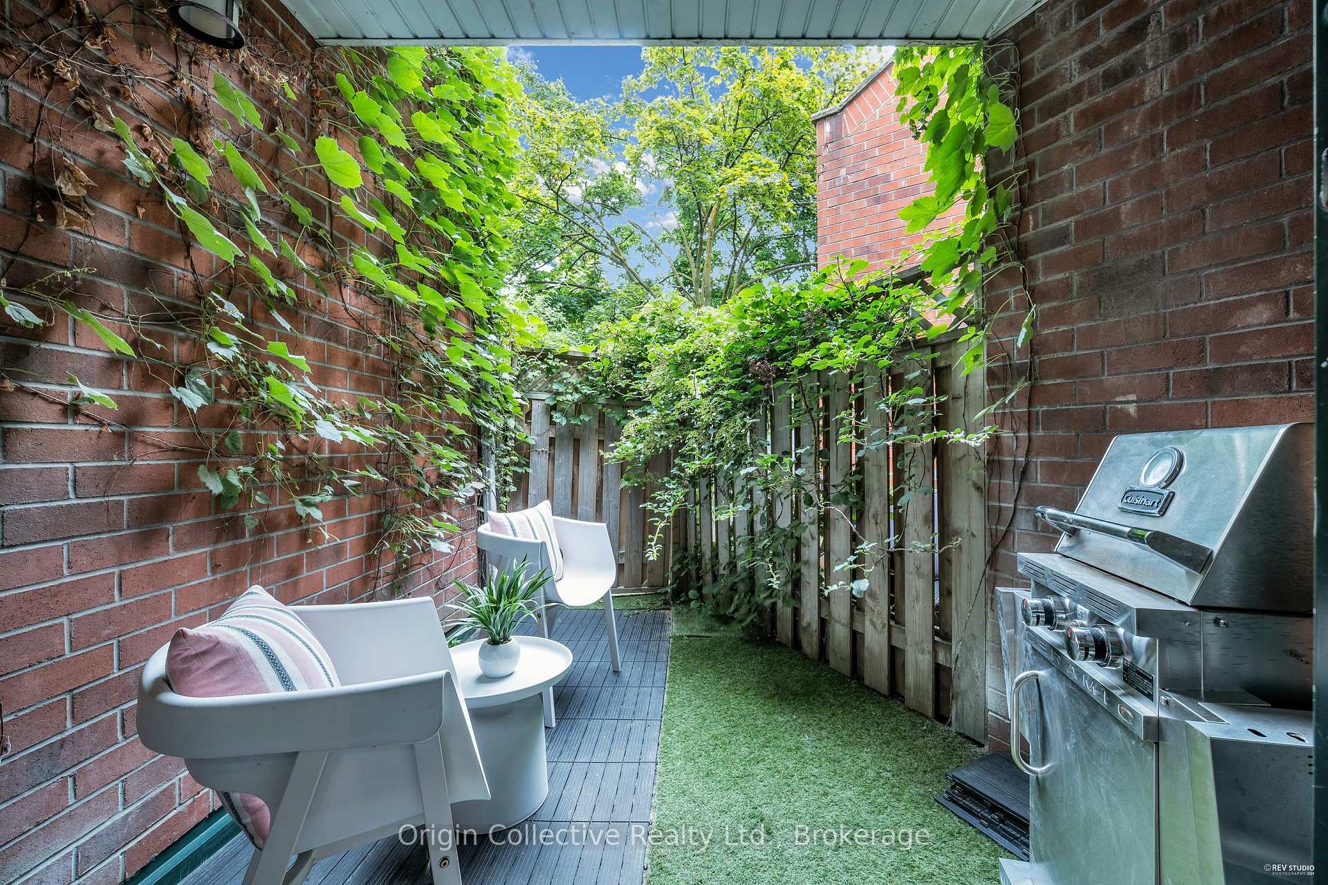 Photo 16 of Unit TH17, 166B Niagara Street, Toronto, Niagara — HOMEH
