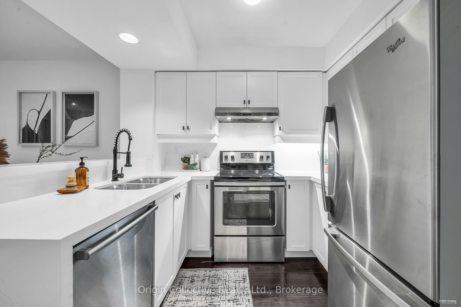 Photo 21 of Unit TH17, 166B Niagara Street, Toronto, Niagara — HOMEH