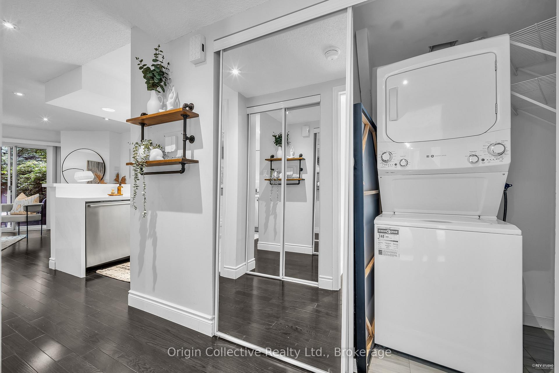 Photo 24 of Unit TH17, 166B Niagara Street, Toronto, Niagara — HOMEH