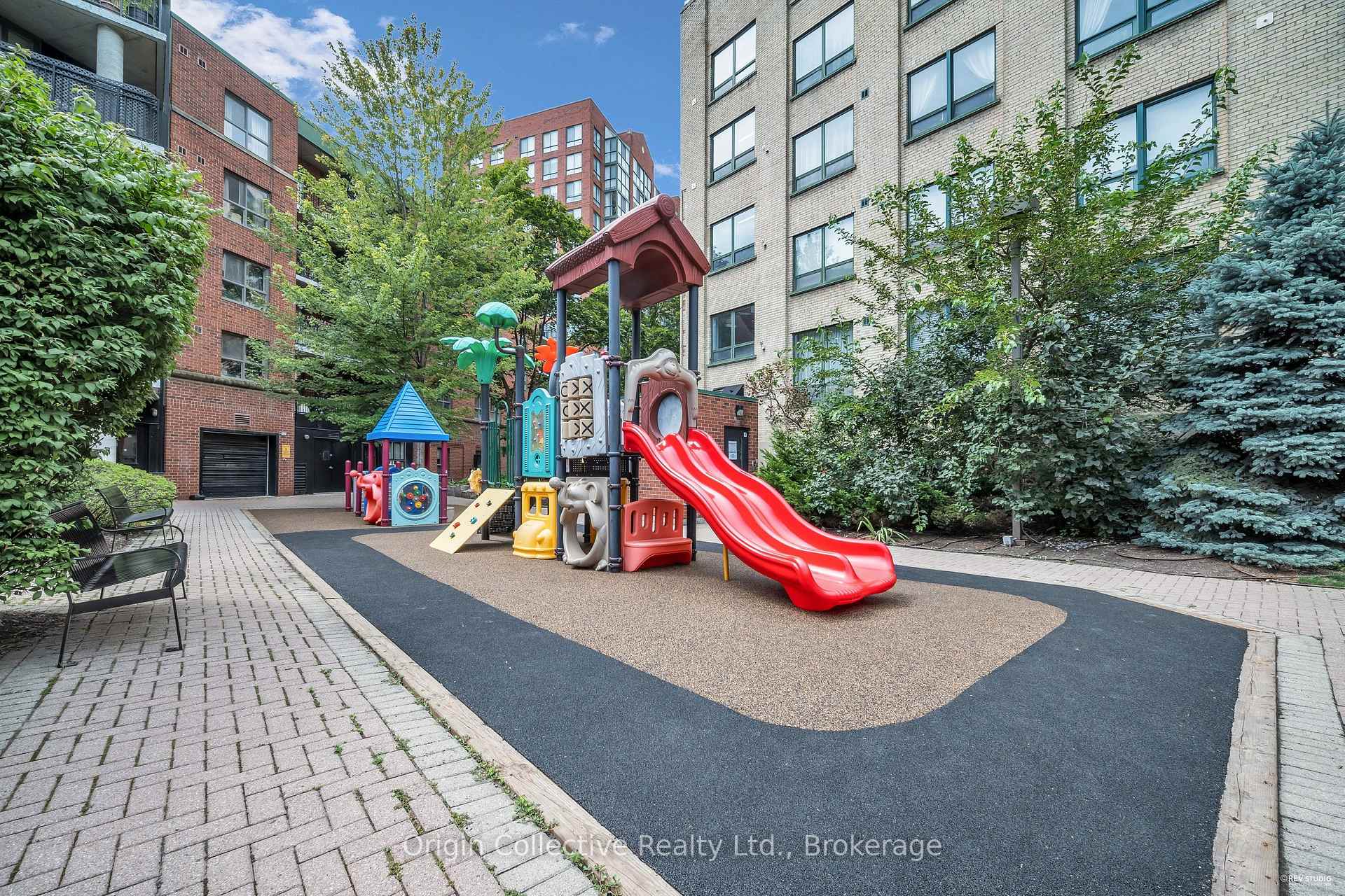 Photo 38 of Unit TH17, 166B Niagara Street, Toronto, Niagara — HOMEH