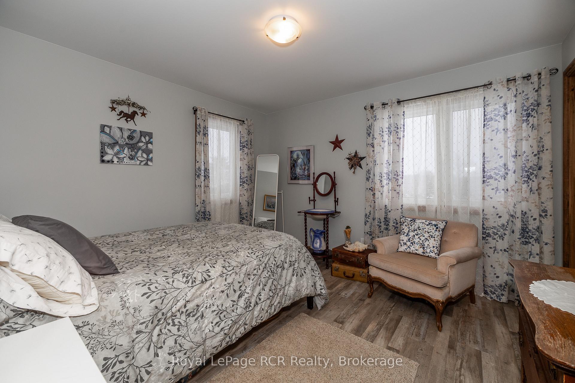 Photo 31 of 742654 Sideroad 4B, Chatsworth — HOMEH