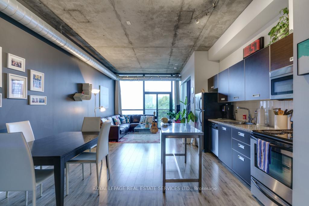 Photo 2 of Unit 516, 60 Bathurst Street, Toronto, Niagara — HOMEH