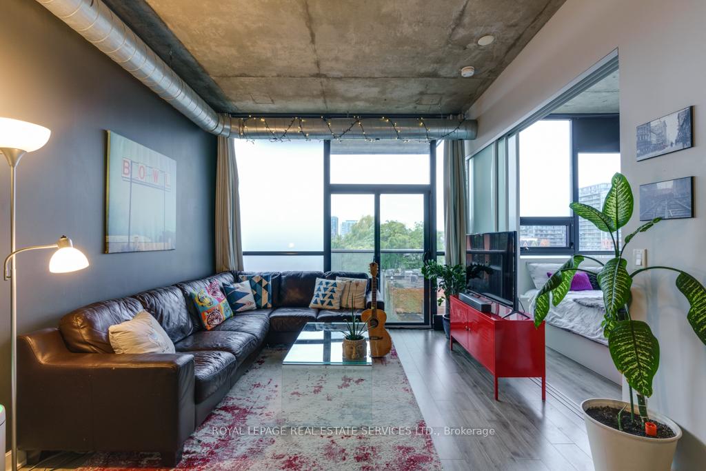 Photo 4 of Unit 516, 60 Bathurst Street, Toronto, Niagara — HOMEH