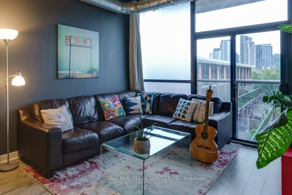 Photo 5 of Unit 516, 60 Bathurst Street, Toronto, Niagara — HOMEH