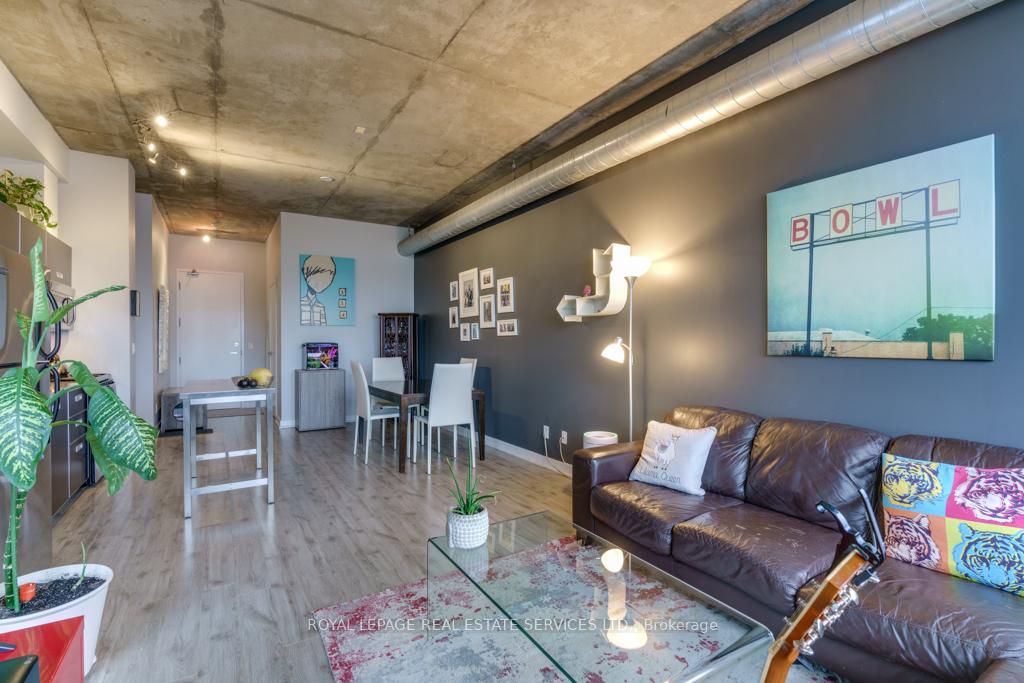 Photo 6 of Unit 516, 60 Bathurst Street, Toronto, Niagara — HOMEH