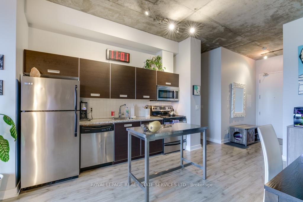 Photo 8 of Unit 516, 60 Bathurst Street, Toronto, Niagara — HOMEH