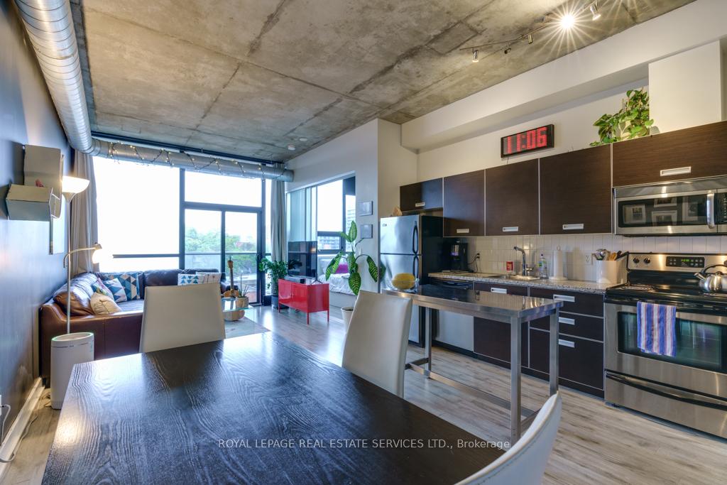 Photo 9 of Unit 516, 60 Bathurst Street, Toronto, Niagara — HOMEH