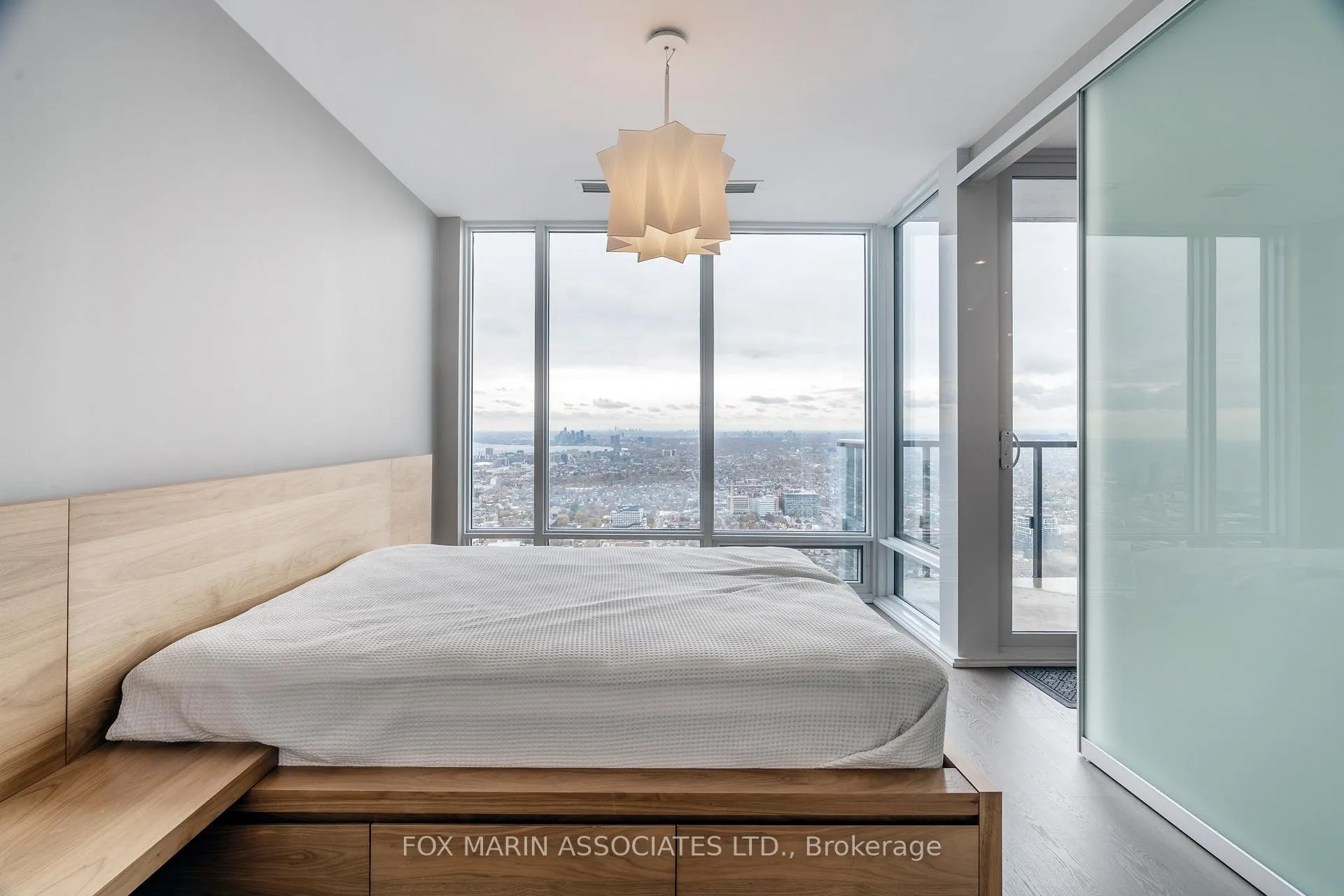 Photo 23 of Unit 5407, 488 University Avenue, Toronto, University — HOMEH