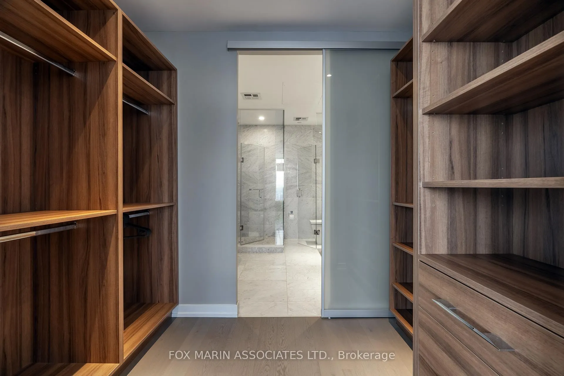 Photo 24 of Unit 5407, 488 University Avenue, Toronto, University — HOMEH