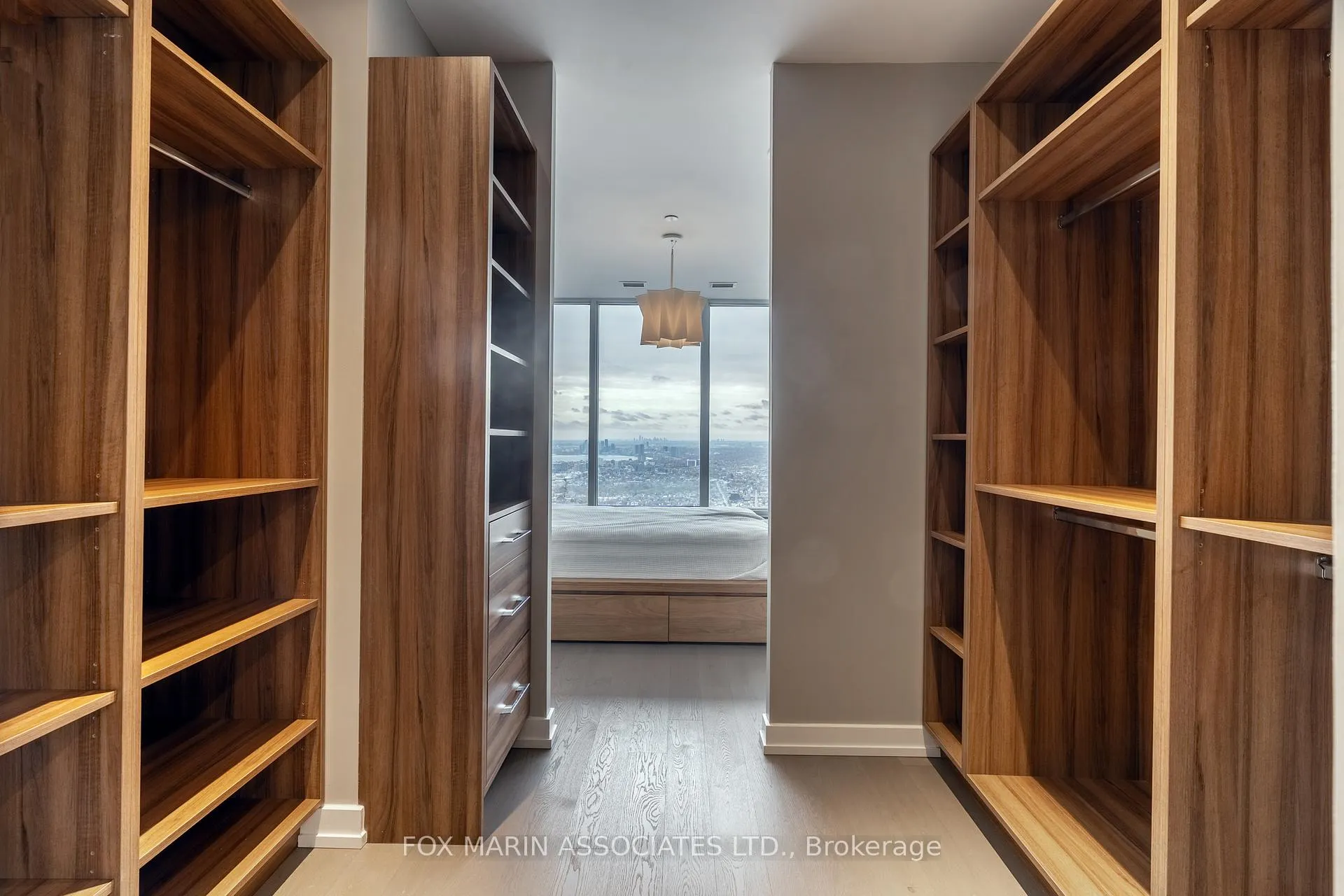 Photo 25 of Unit 5407, 488 University Avenue, Toronto, University — HOMEH