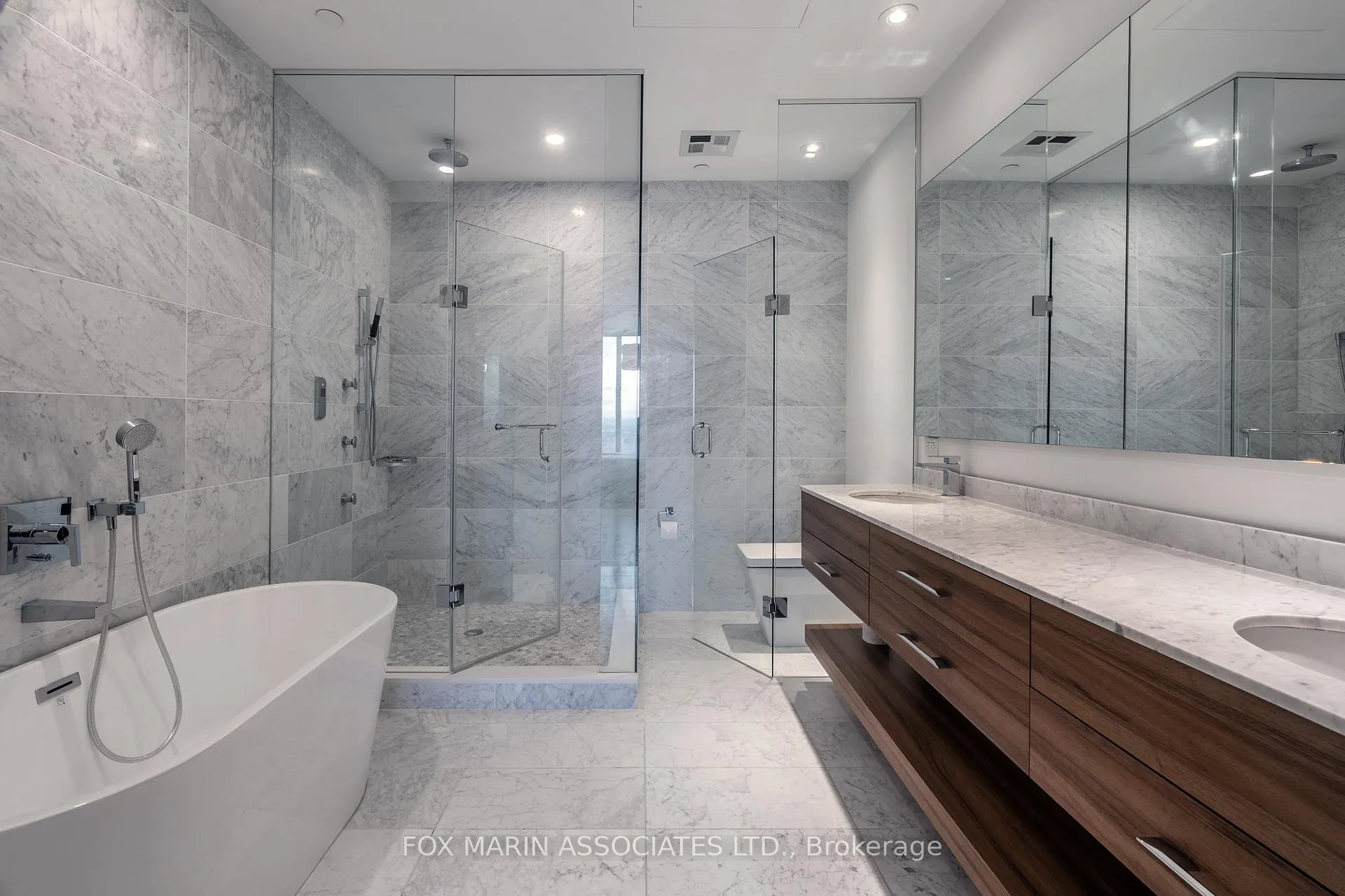 Photo 26 of Unit 5407, 488 University Avenue, Toronto, University — HOMEH
