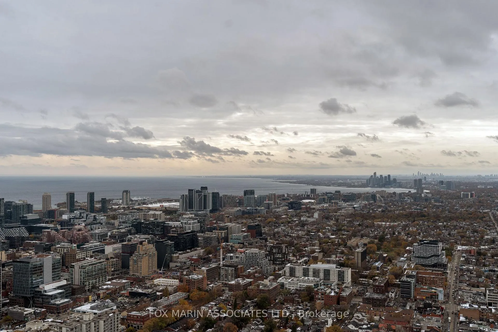 Photo 37 of Unit 5407, 488 University Avenue, Toronto, University — HOMEH