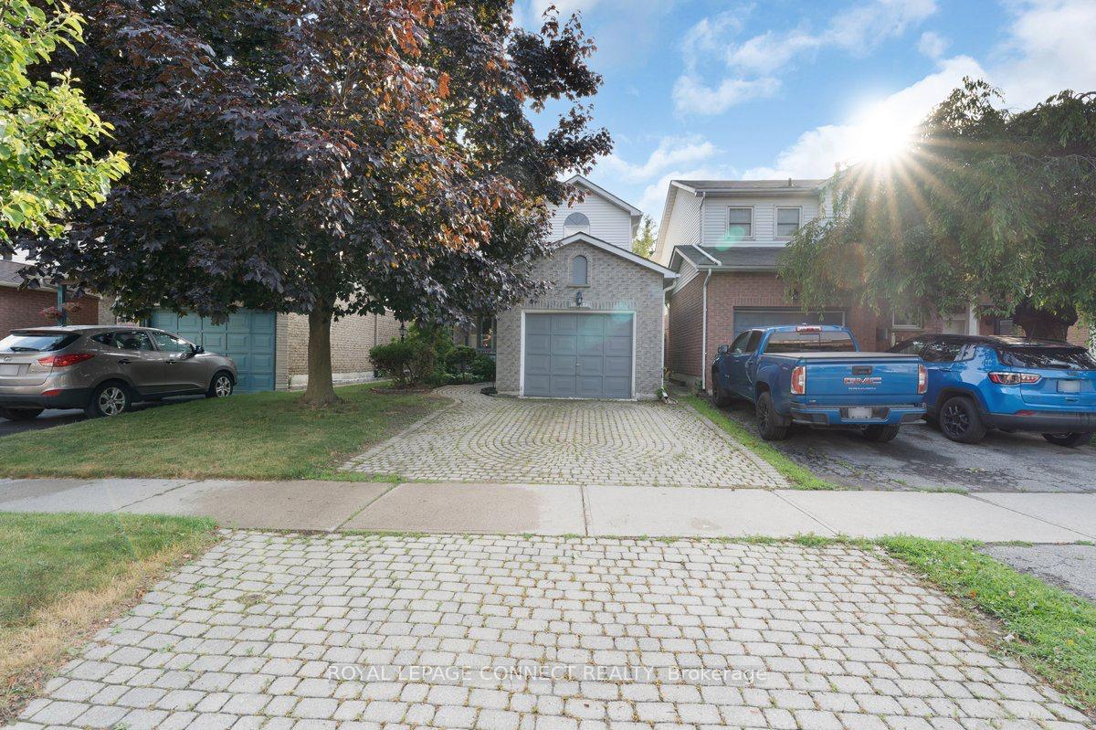 Photo 3 of 54 Parklawn Drive S, Clarington, Courtice — HOMEH