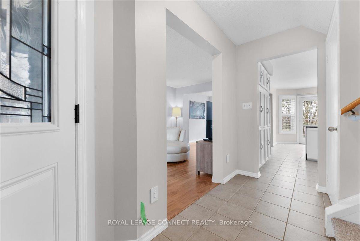 Photo 5 of 54 Parklawn Drive S, Clarington, Courtice — HOMEH