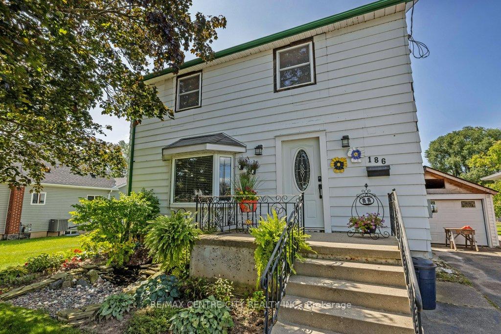 Photo 2 of 186 Balaclava Street, St. Thomas — HOMEH