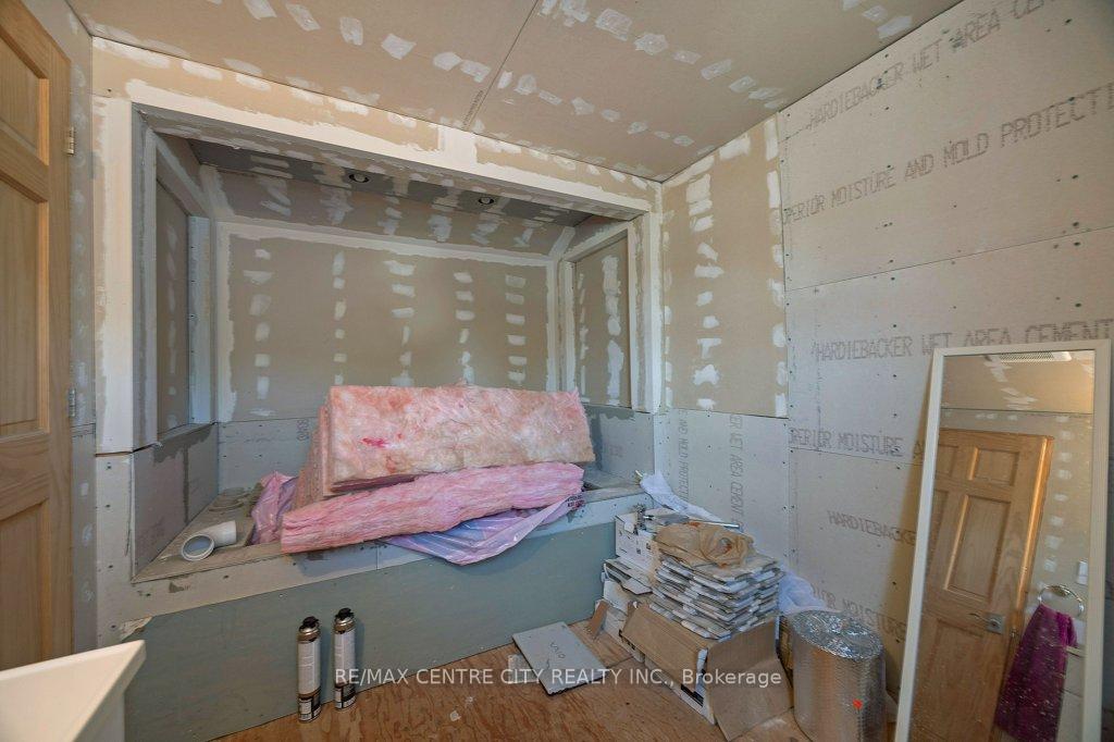 Photo 19 of 186 Balaclava Street, St. Thomas — HOMEH