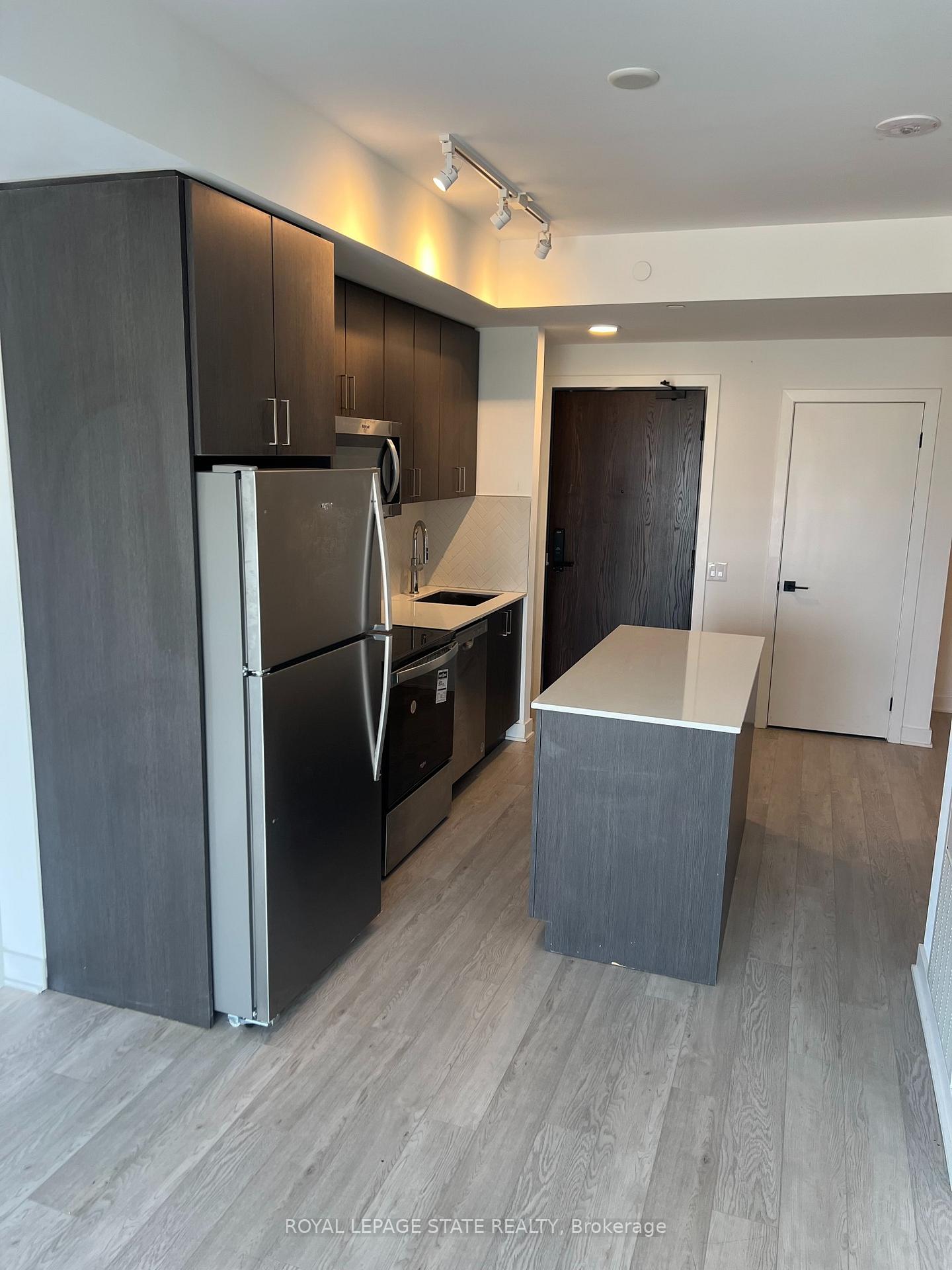 Photo 6 of Unit 715, 2782 Barton Street E, Hamilton, Riverdale — HOMEH