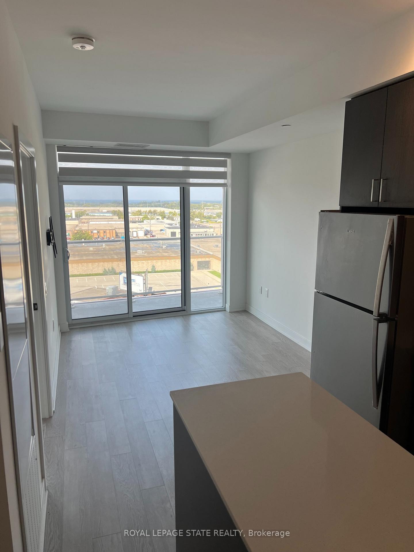 Photo 10 of Unit 715, 2782 Barton Street E, Hamilton, Riverdale — HOMEH