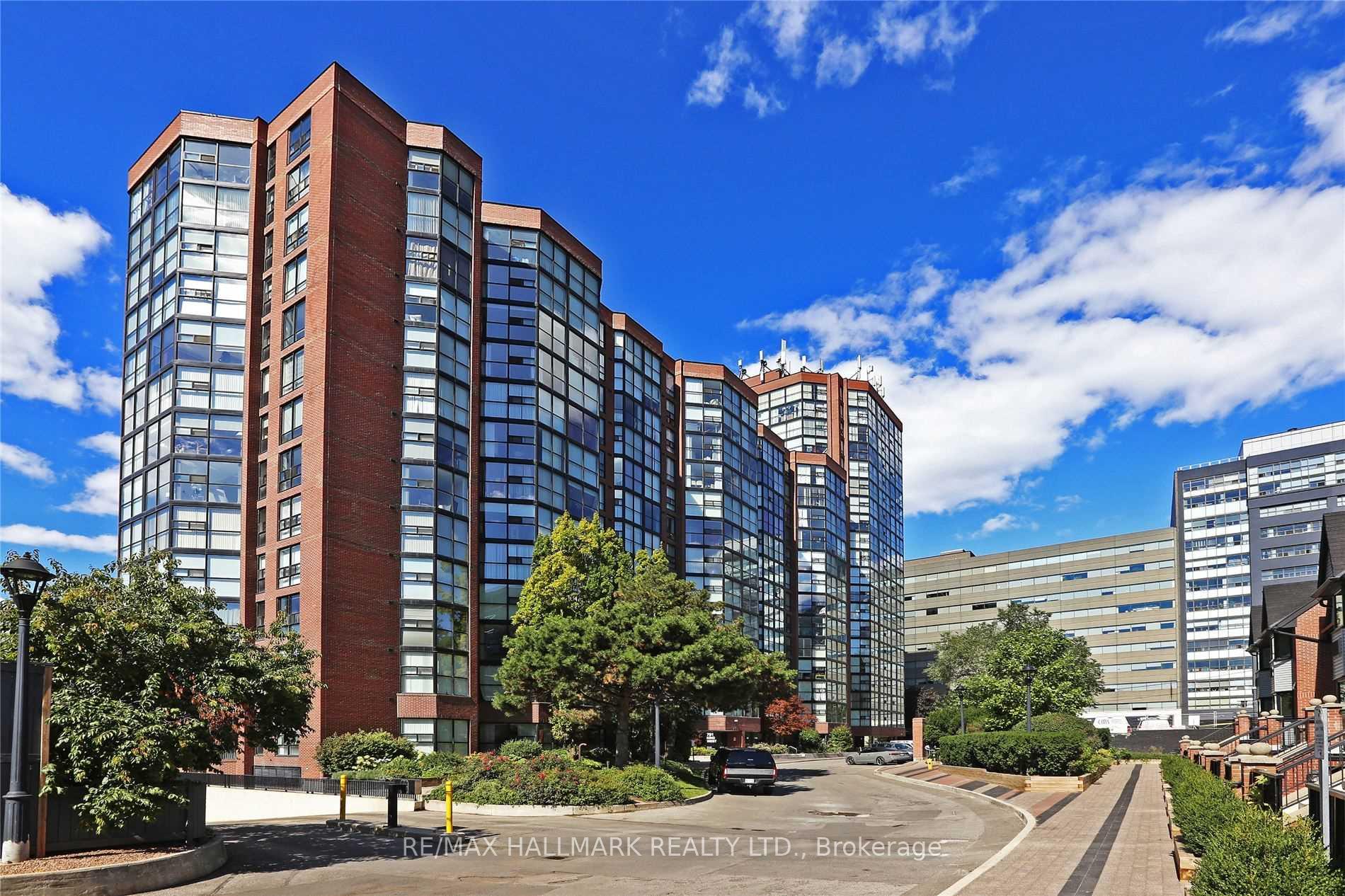 Front of Unit 709, 701 King Street W