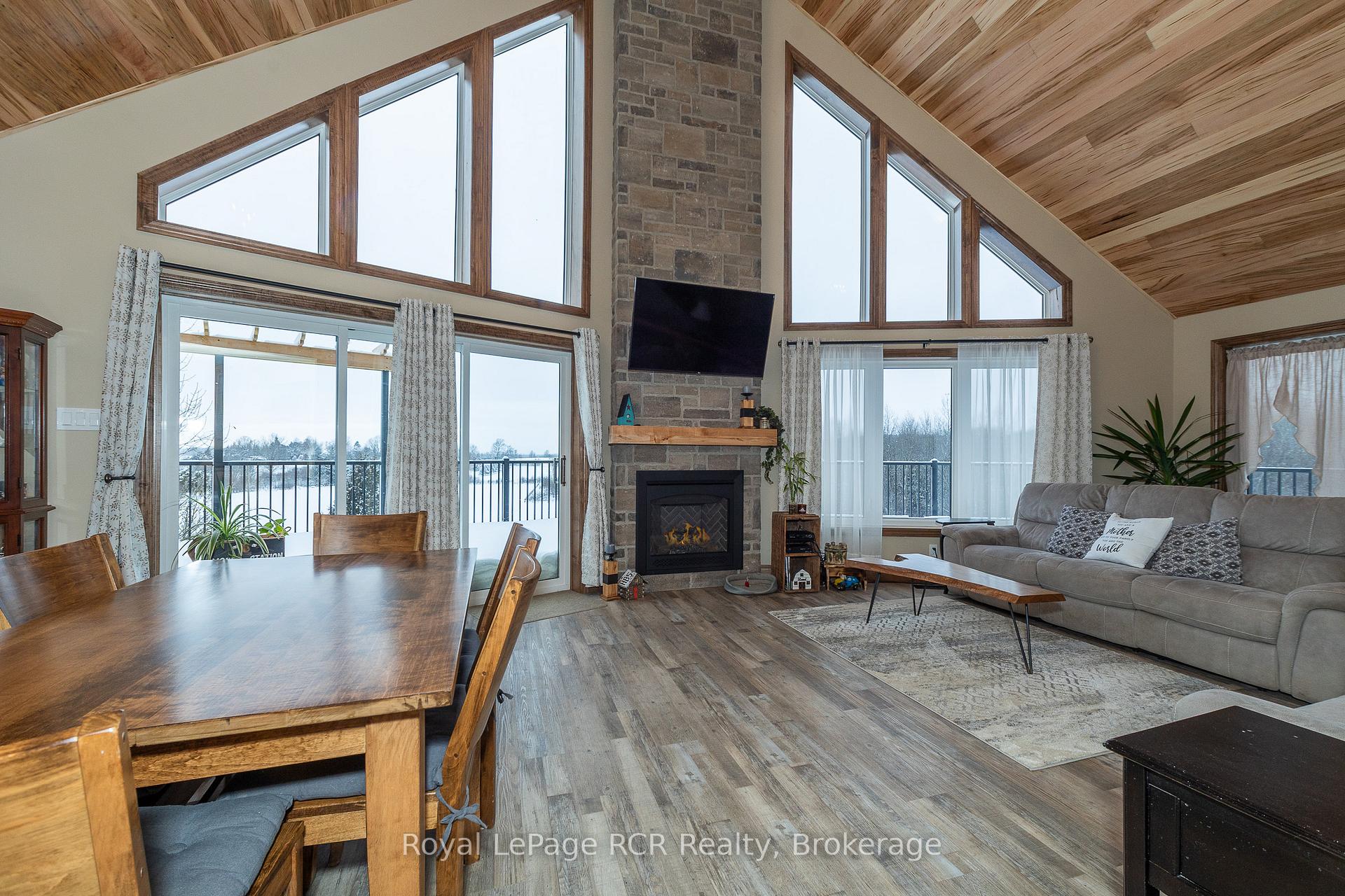 Photo 9 of 742654 Sideroad 4B, Chatsworth — HOMEH