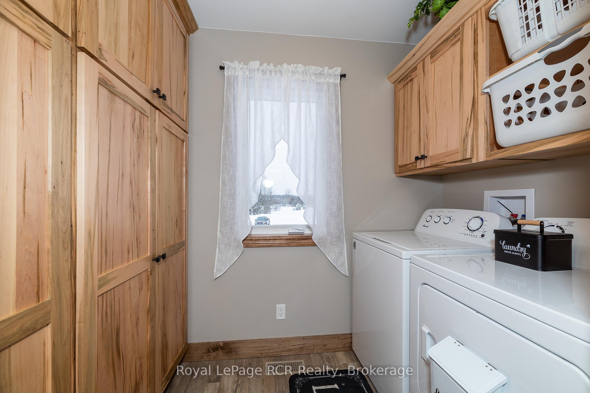 Photo 19 of 742654 Sideroad 4B, Chatsworth — HOMEH