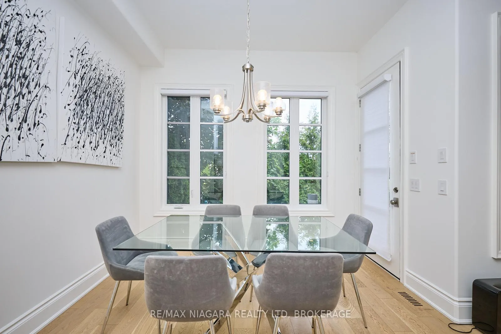 Photo 13 of 15 Arbourvale Common, St. Catharines, Glendale/Glenridge — HOMEH