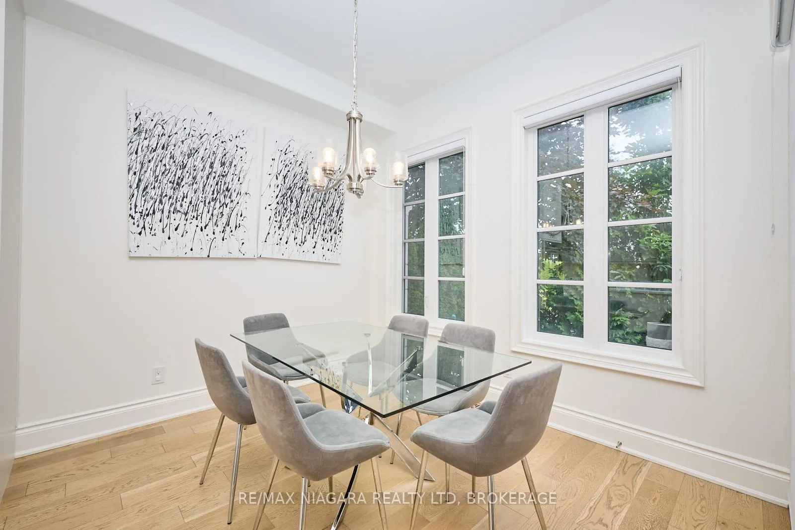 Photo 14 of 15 Arbourvale Common, St. Catharines, Glendale/Glenridge — HOMEH
