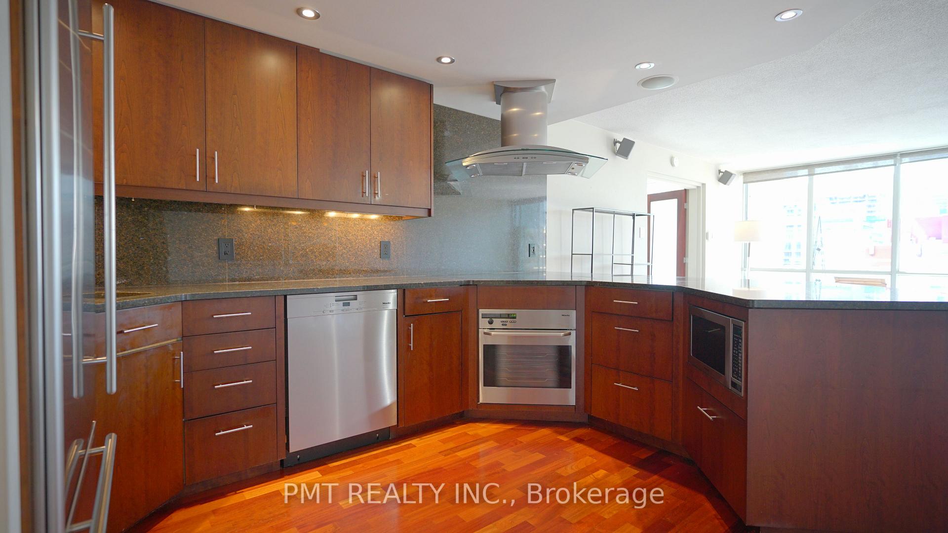 Photo 5 of Unit 10B, 86 Gerrard Street E, Toronto, Church-Yonge Corridor — HOMEH