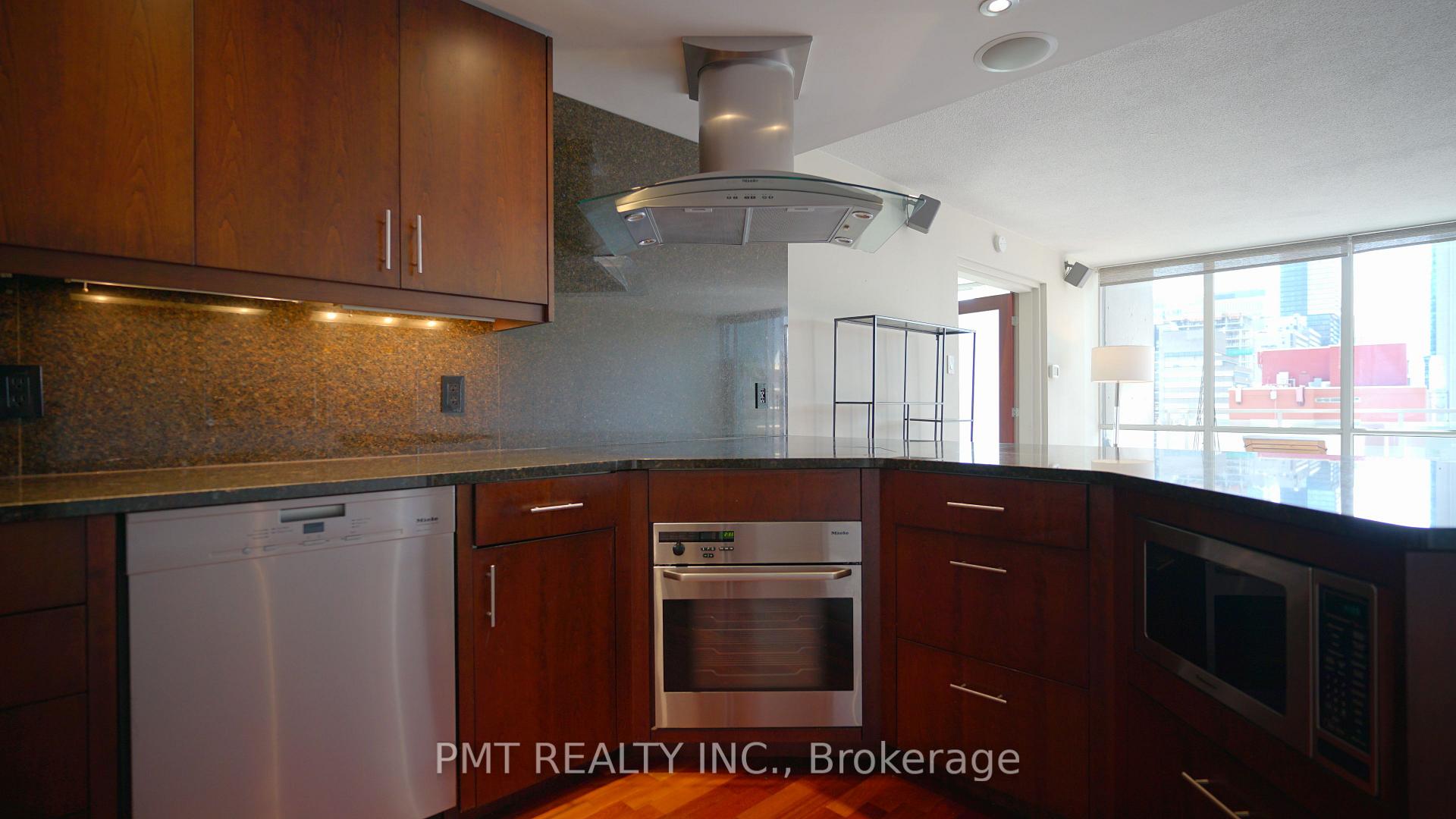 Photo 8 of Unit 10B, 86 Gerrard Street E, Toronto, Church-Yonge Corridor — HOMEH