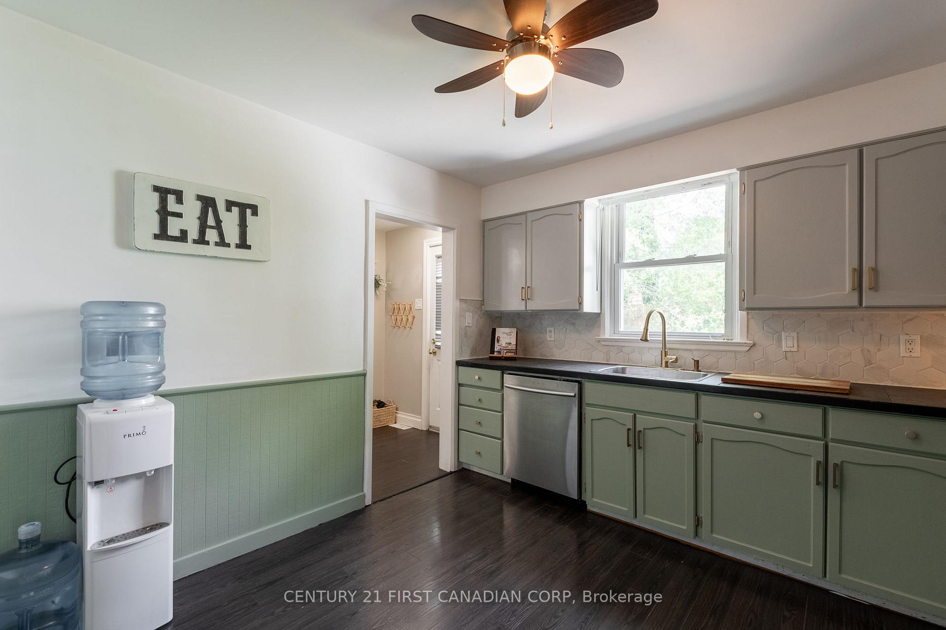 Photo 13 of 157 Locust Street, St. Thomas — HOMEH