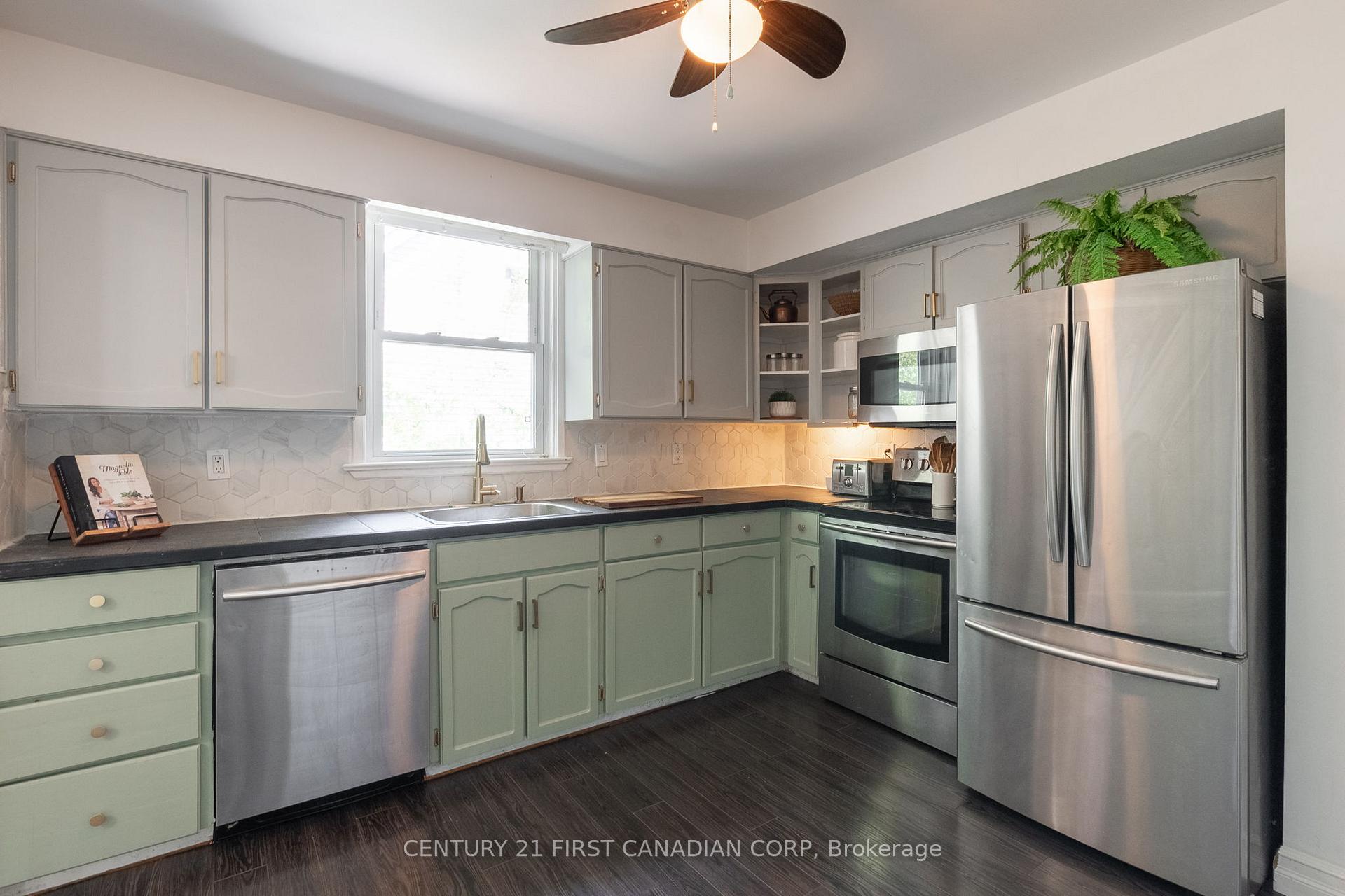 Photo 14 of 157 Locust Street, St. Thomas — HOMEH