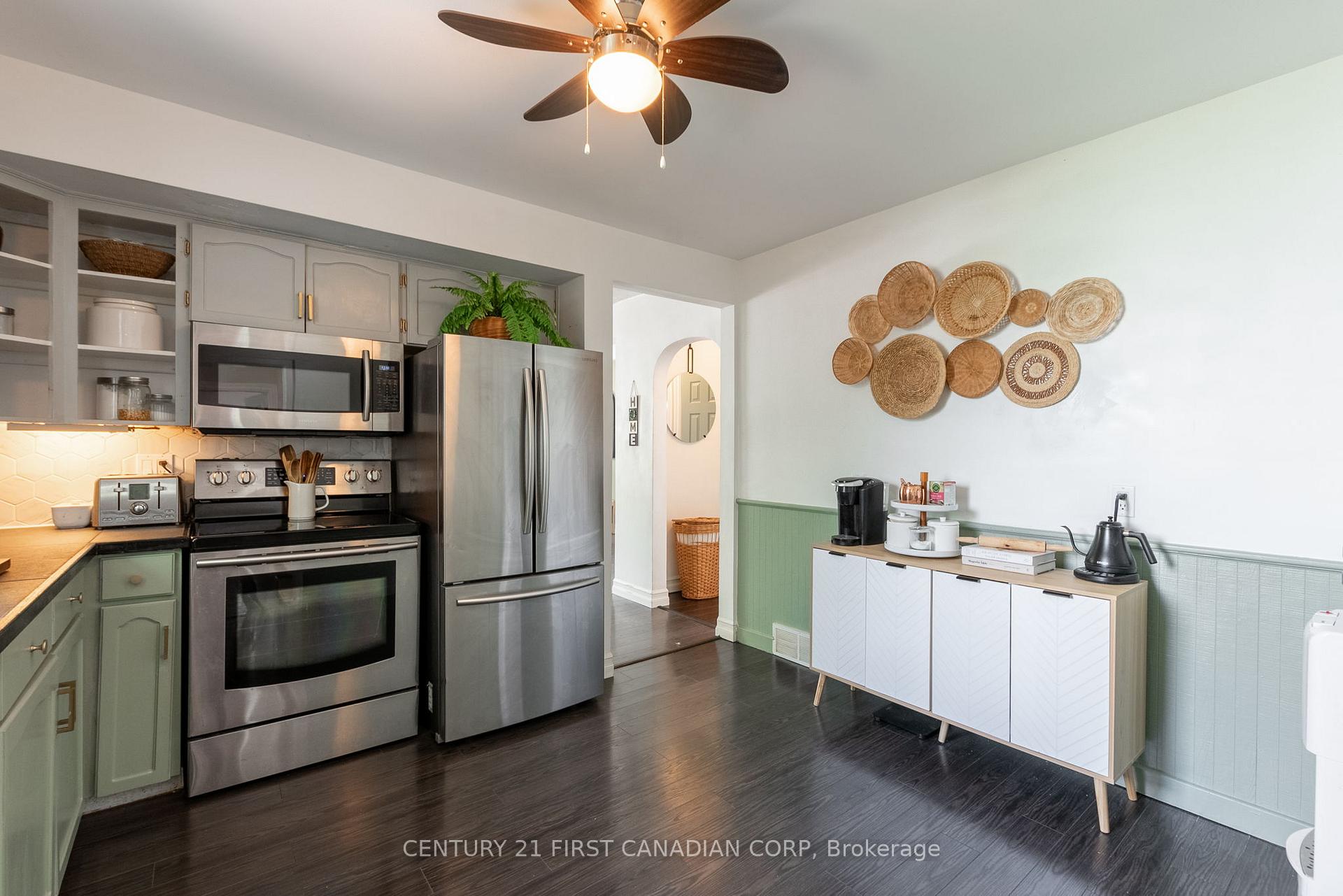Photo 15 of 157 Locust Street, St. Thomas — HOMEH