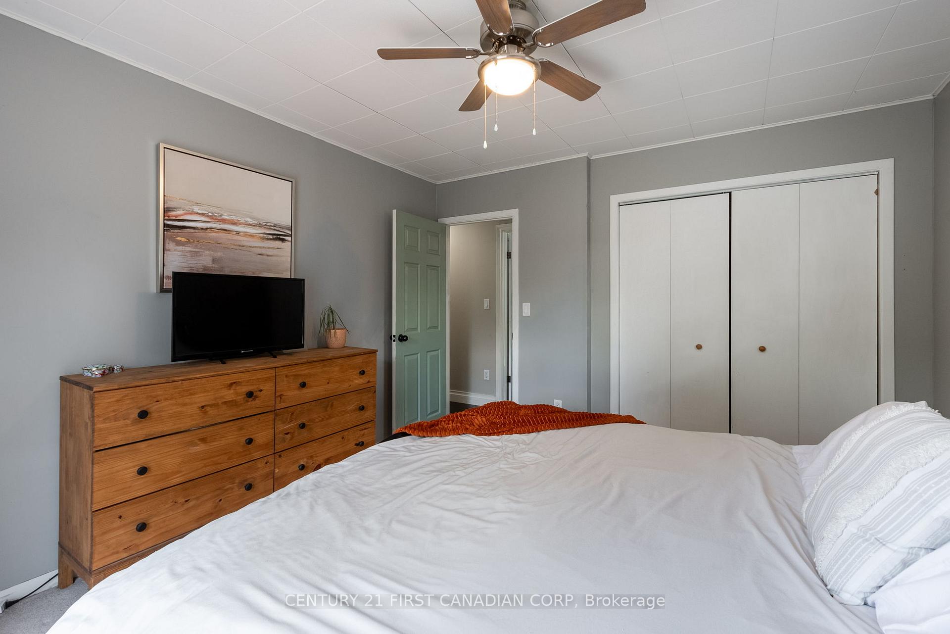 Photo 18 of 157 Locust Street, St. Thomas — HOMEH