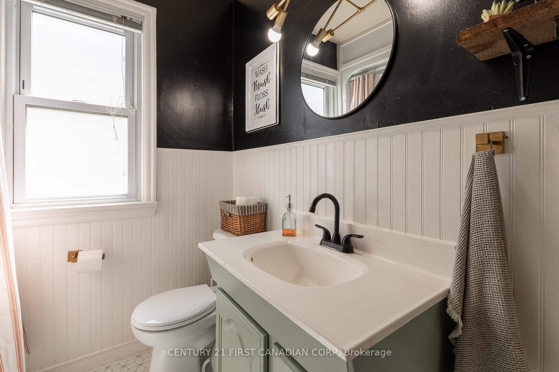 Photo 21 of 157 Locust Street, St. Thomas — HOMEH