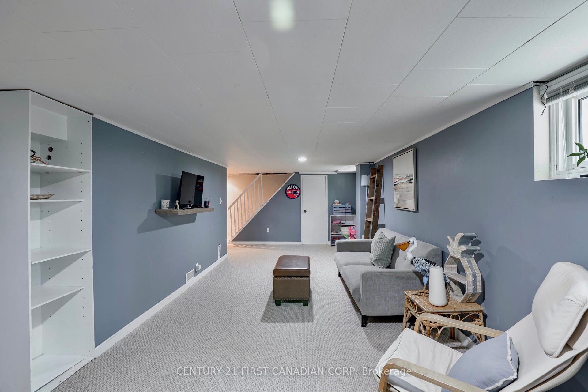 Photo 26 of 157 Locust Street, St. Thomas — HOMEH