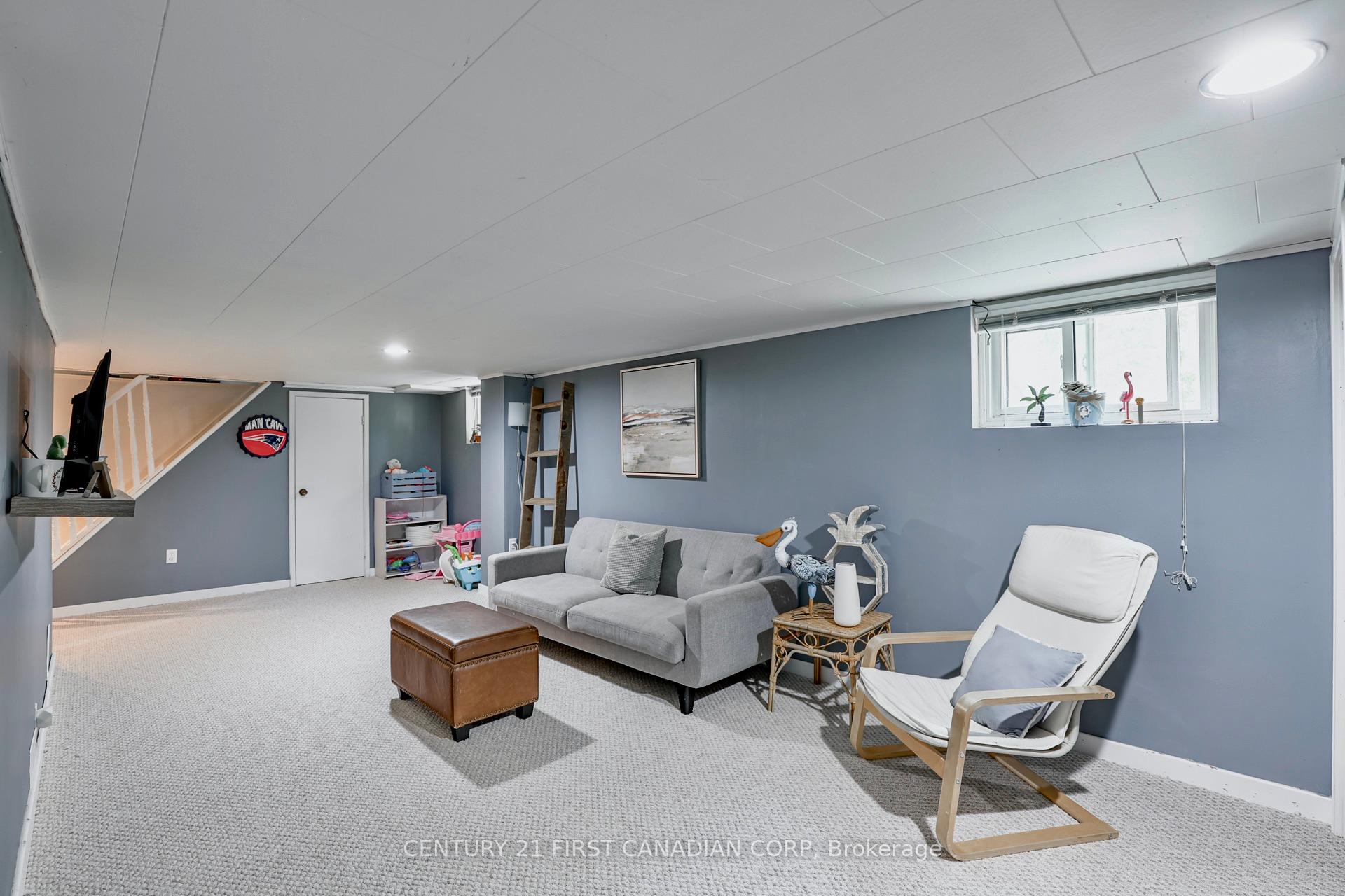 Photo 27 of 157 Locust Street, St. Thomas — HOMEH
