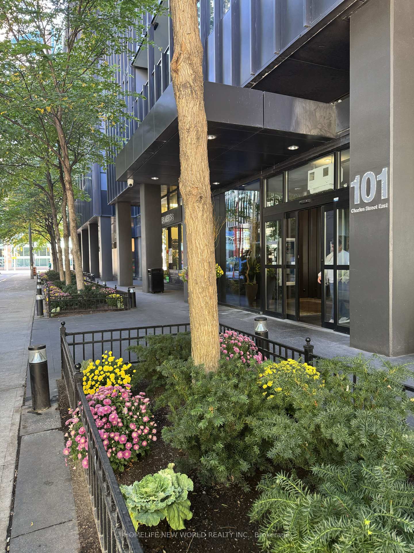 Photo 2 of Unit 607, 101 Charles Street E, Toronto, Church-Yonge Corridor — HOMEH