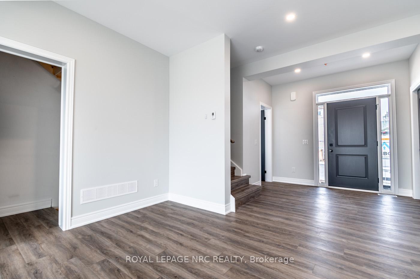 Photo 9 of Unit 20, 121A Moffatt Street, St. Catharines, Oakdale — HOMEH