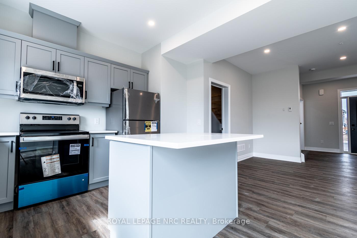 Photo 13 of Unit 20, 121A Moffatt Street, St. Catharines, Oakdale — HOMEH
