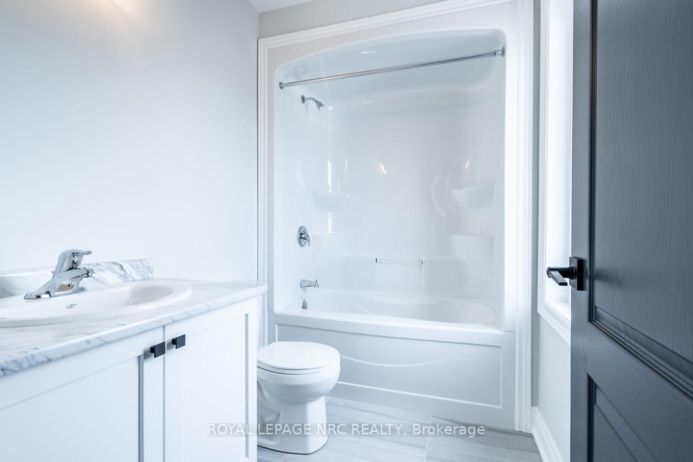 Photo 24 of Unit 20, 121A Moffatt Street, St. Catharines, Oakdale — HOMEH