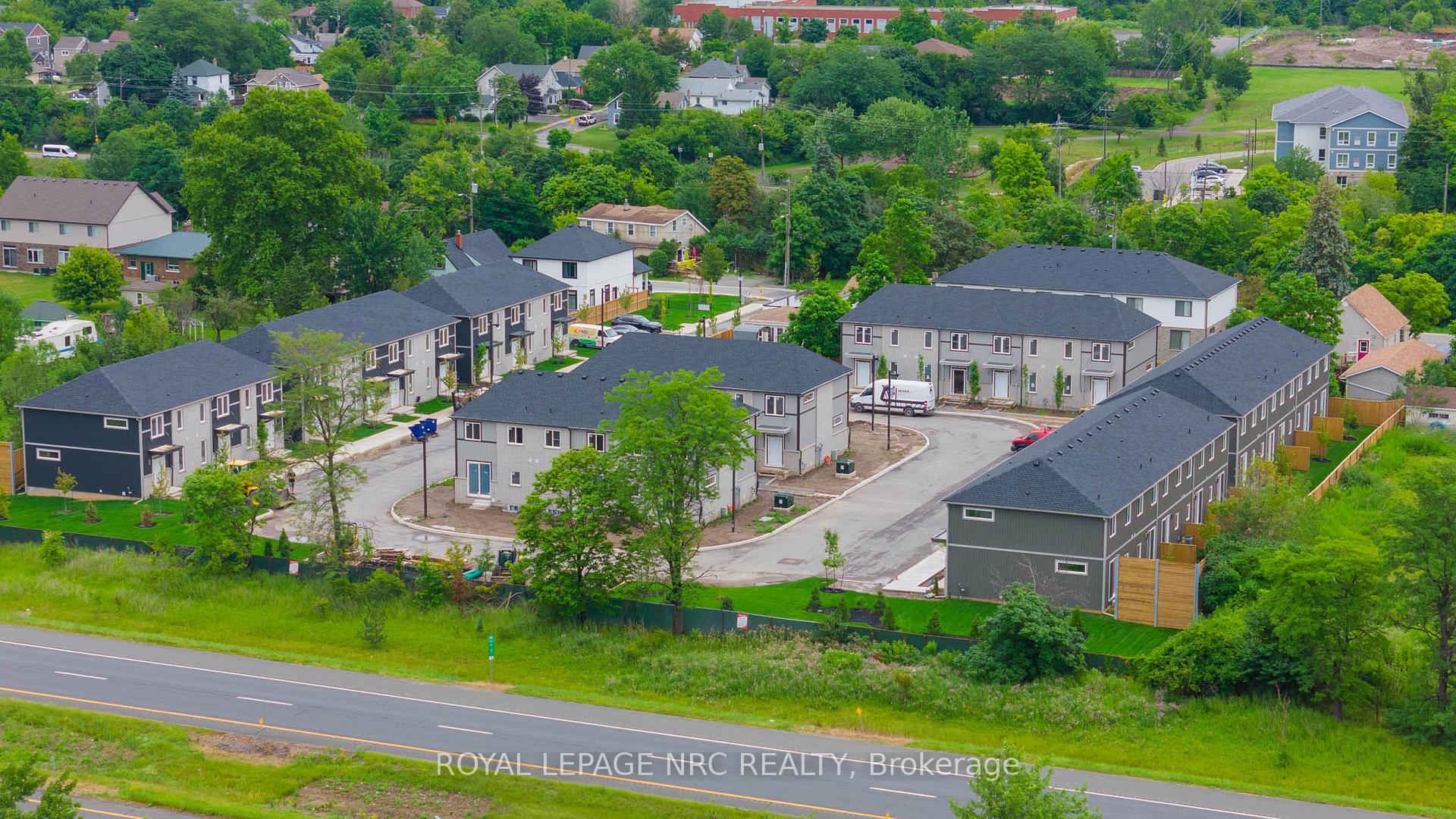 Photo 35 of Unit 20, 121A Moffatt Street, St. Catharines, Oakdale — HOMEH