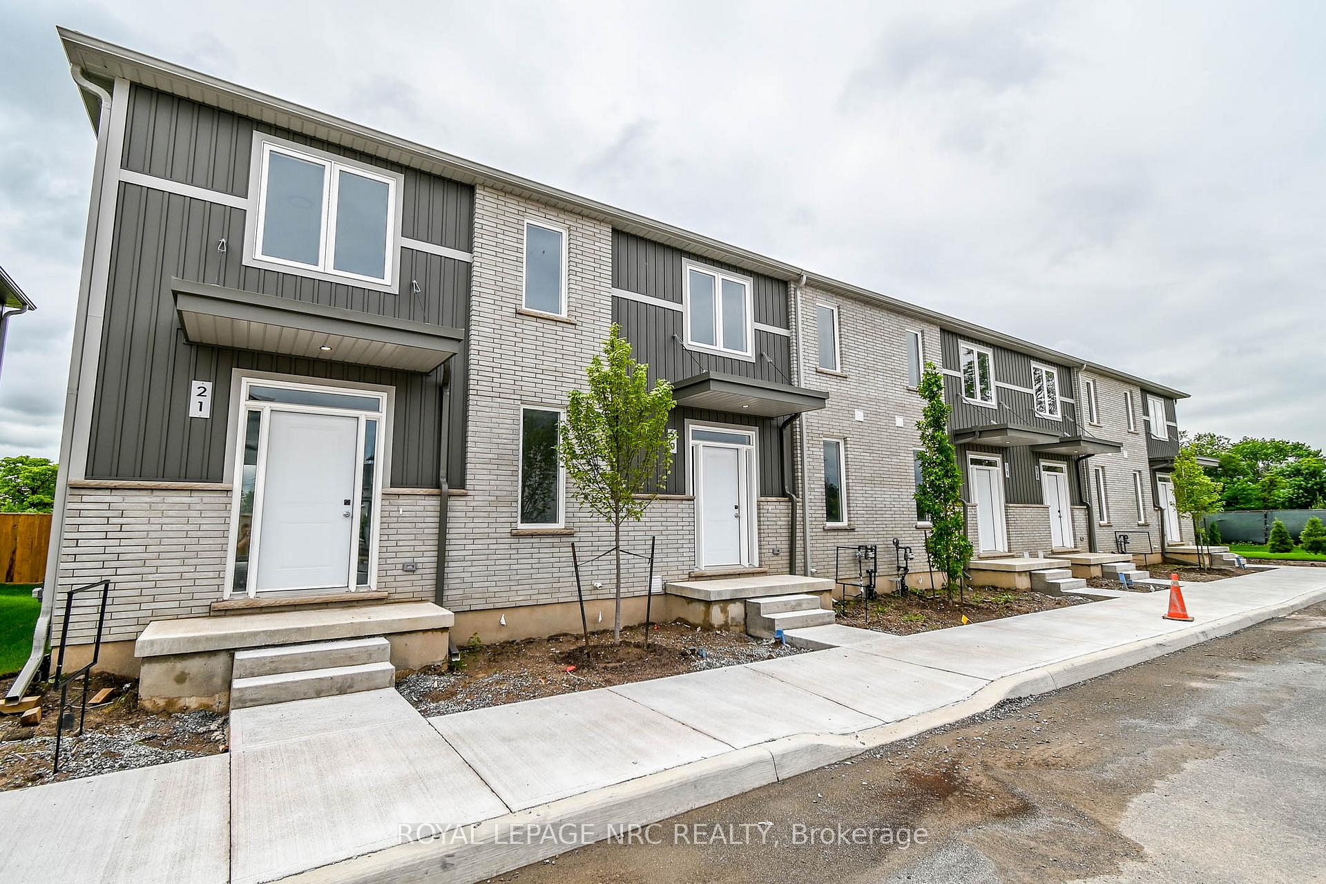 Photo 39 of Unit 20, 121A Moffatt Street, St. Catharines, Oakdale — HOMEH