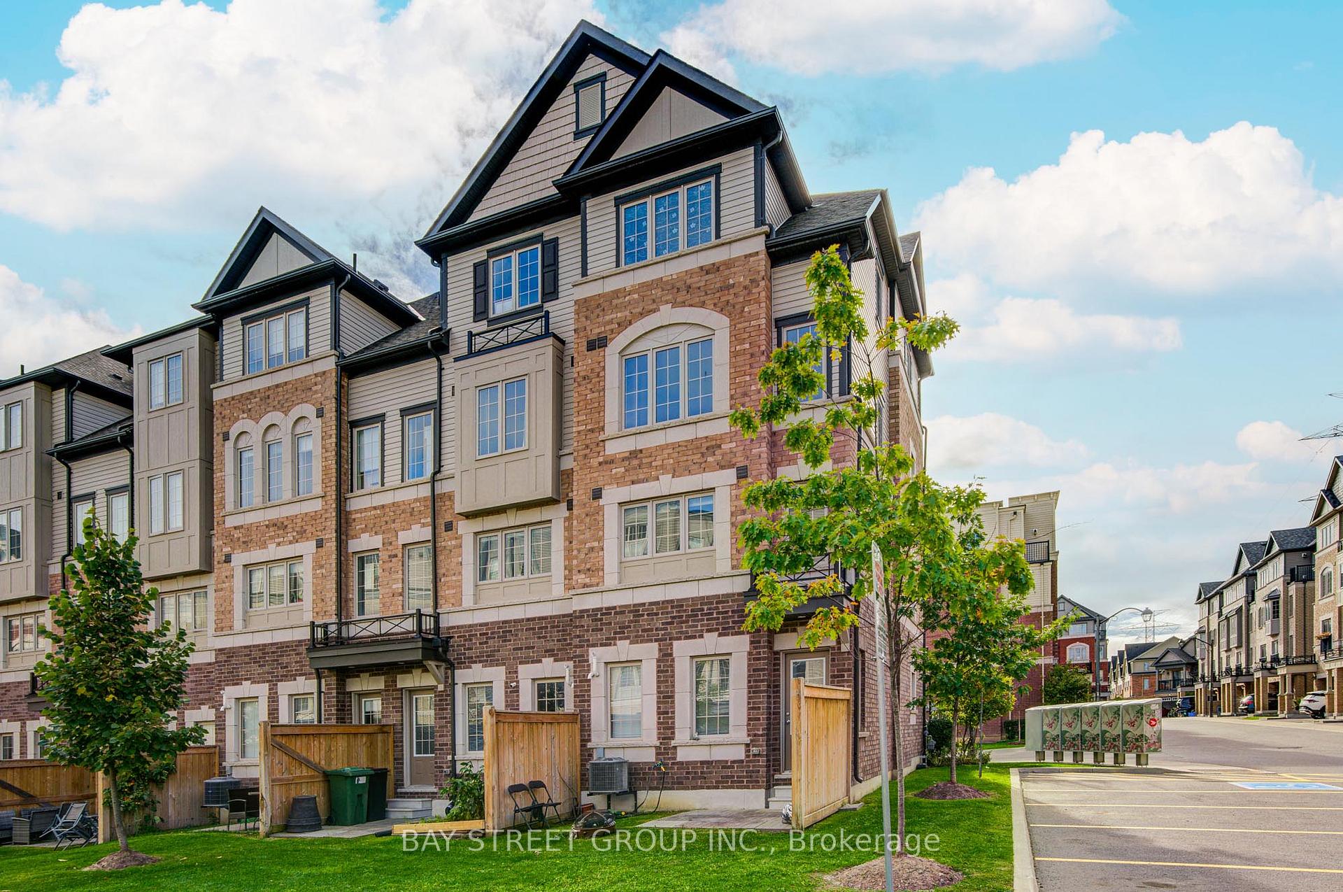 Photo 3 of 2653 Eaglesham Path, Oshawa, Windfields — HOMEH