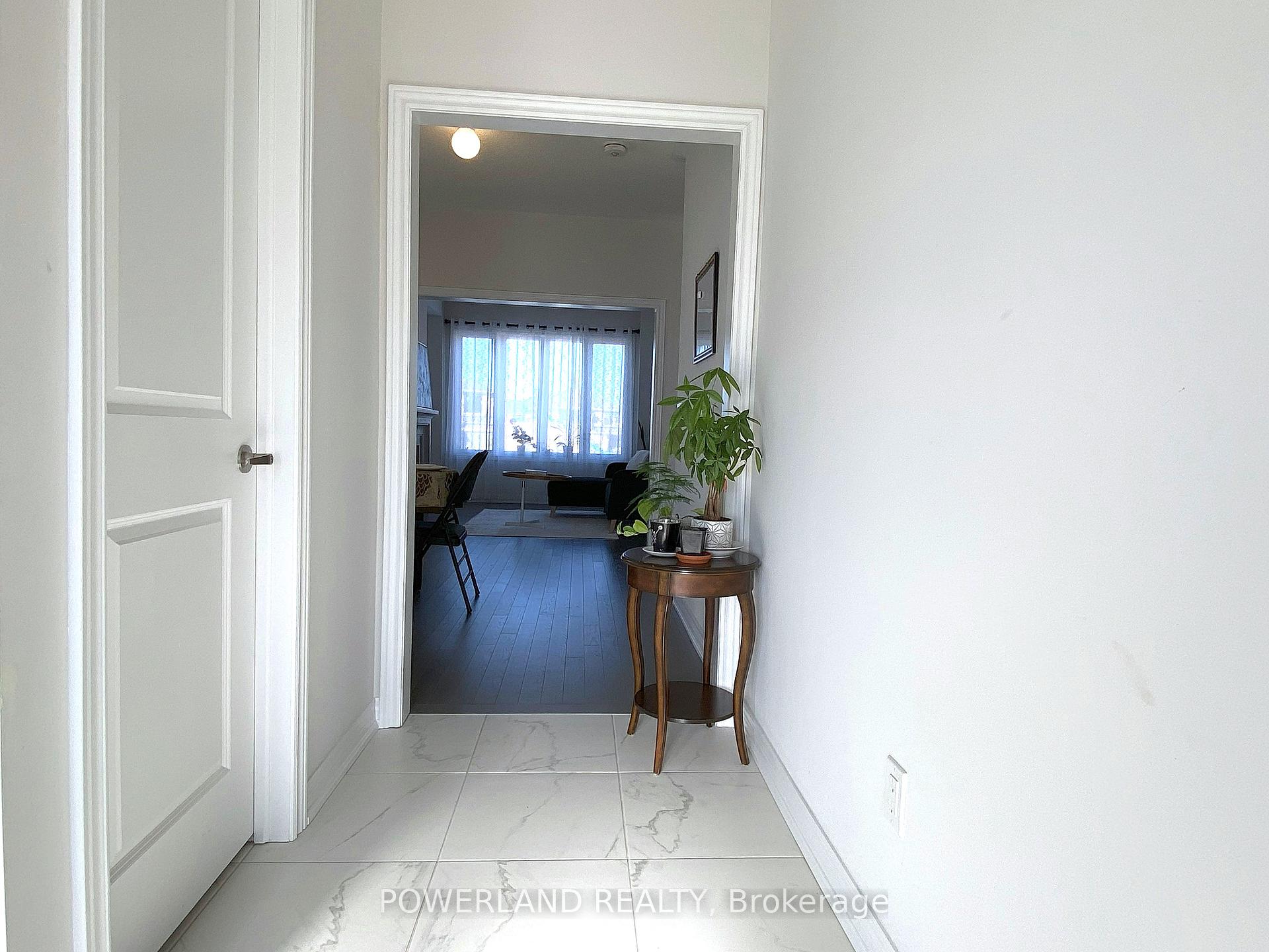 Photo 5 of 19 Sam Battaglia Crescent, Georgina, Sutton & Jackson's Point — HOMEH