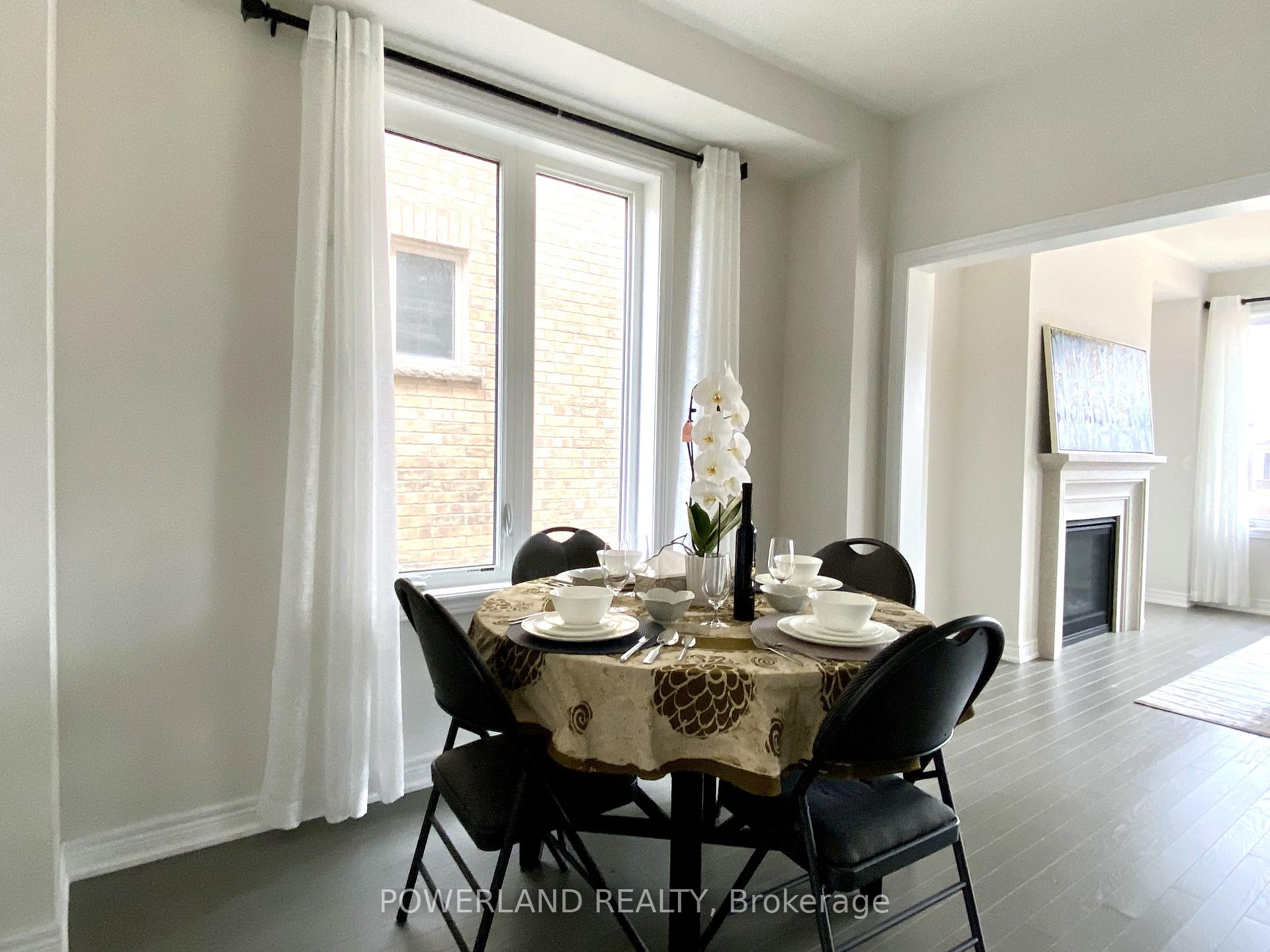 Photo 6 of 19 Sam Battaglia Crescent, Georgina, Sutton & Jackson's Point — HOMEH