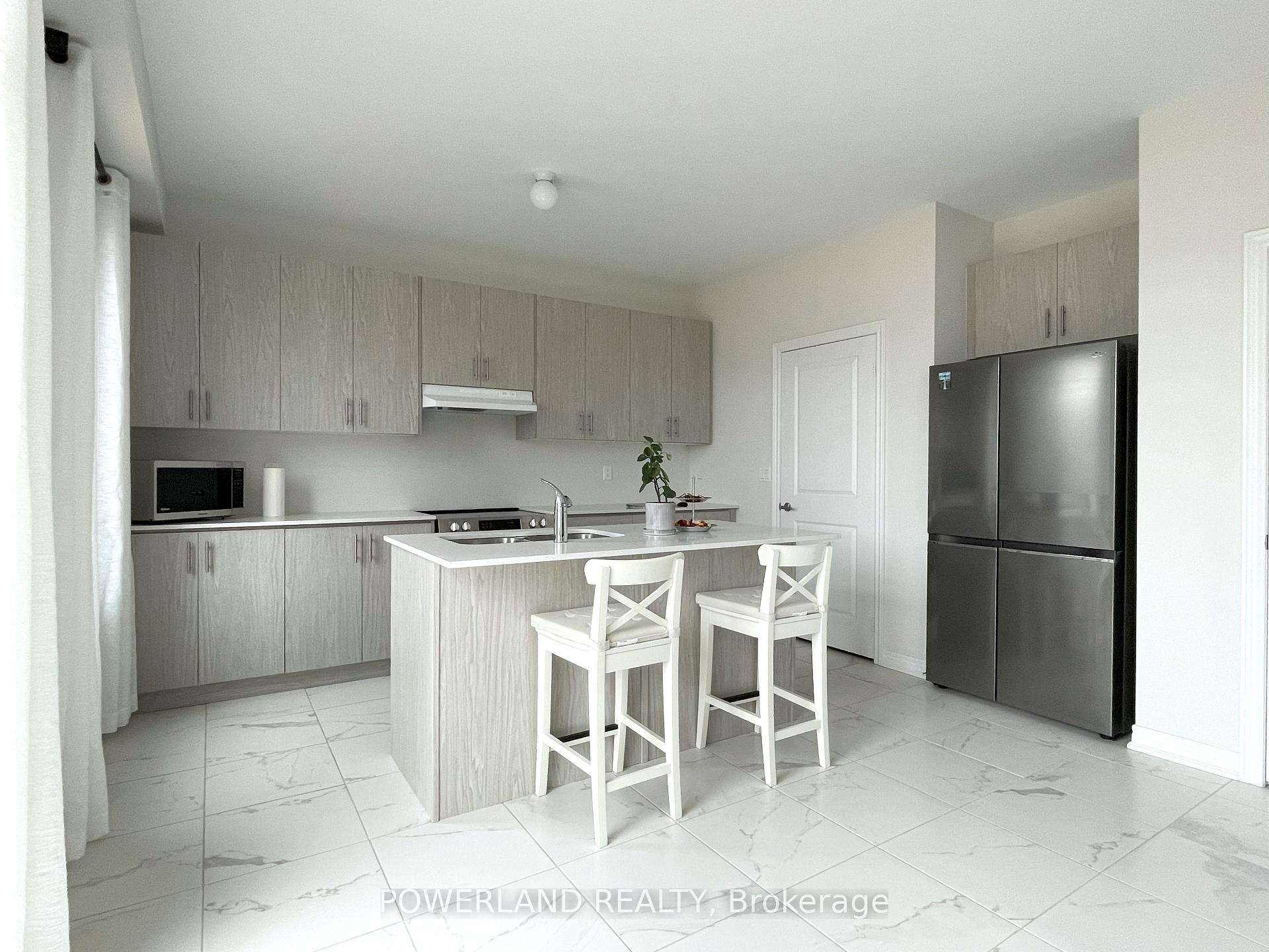Photo 7 of 19 Sam Battaglia Crescent, Georgina, Sutton & Jackson's Point — HOMEH