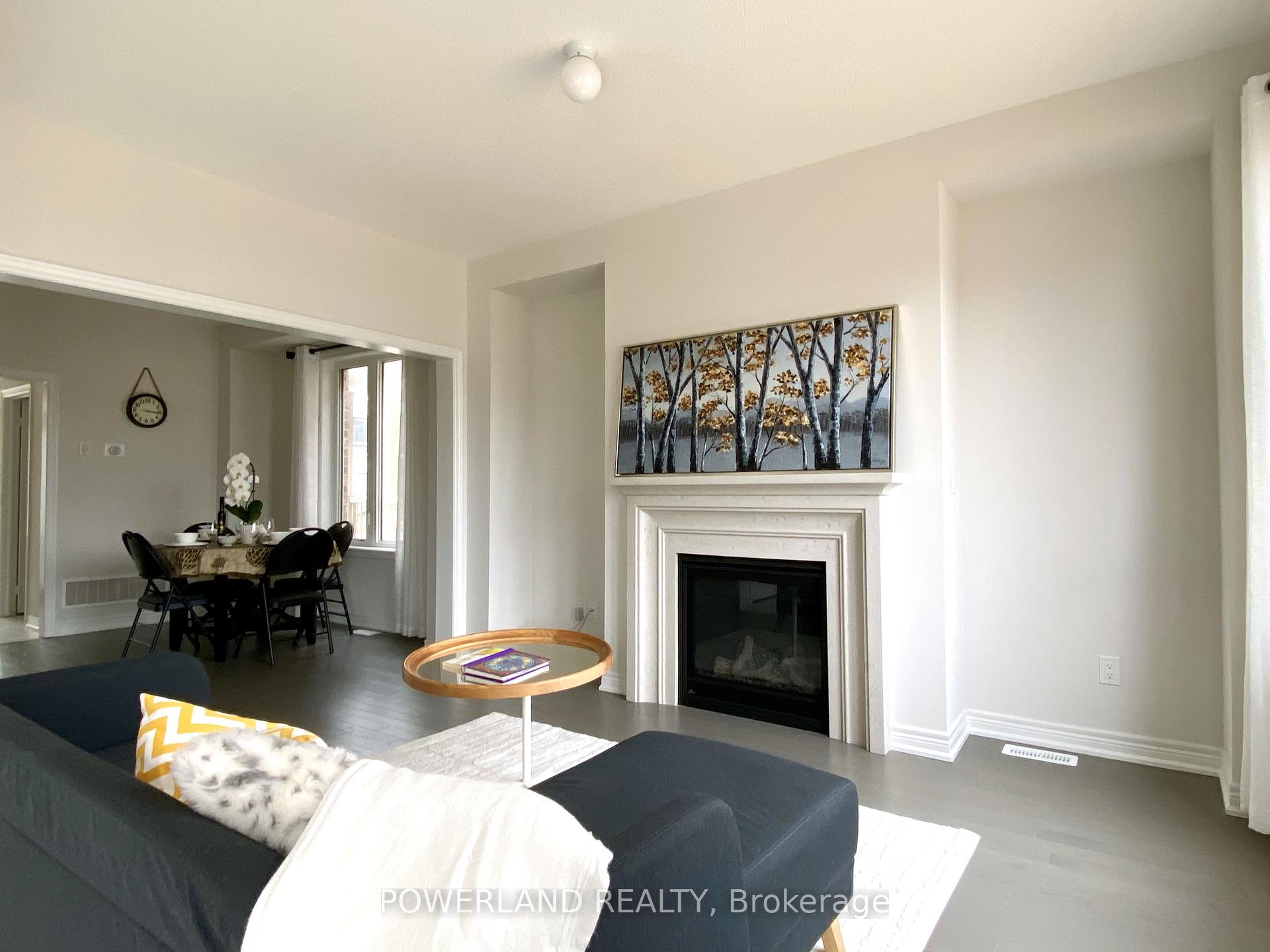 Photo 12 of 19 Sam Battaglia Crescent, Georgina, Sutton & Jackson's Point — HOMEH