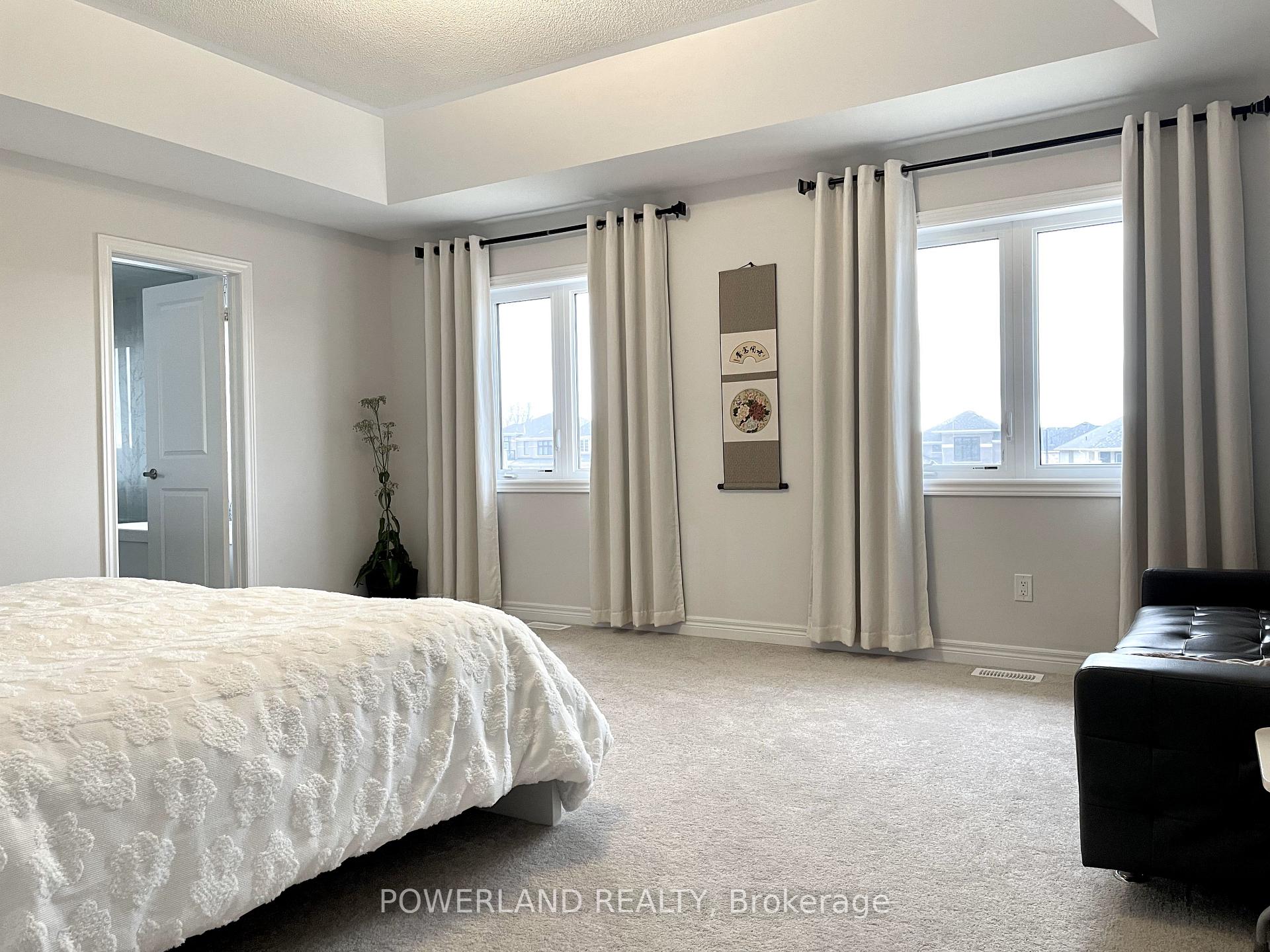 Photo 15 of 19 Sam Battaglia Crescent, Georgina, Sutton & Jackson's Point — HOMEH